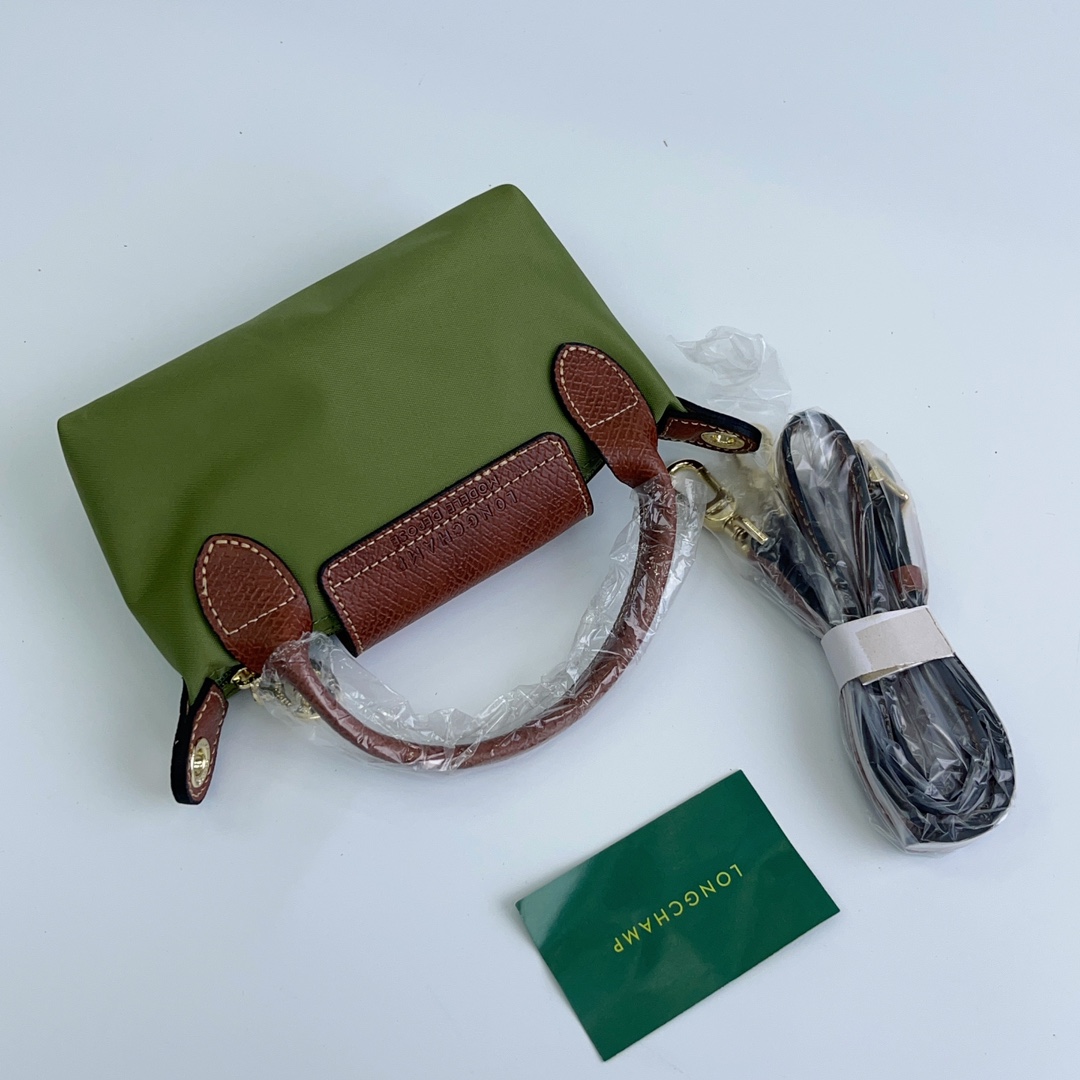 Longchamp ～ 打孔款 牛油果绿