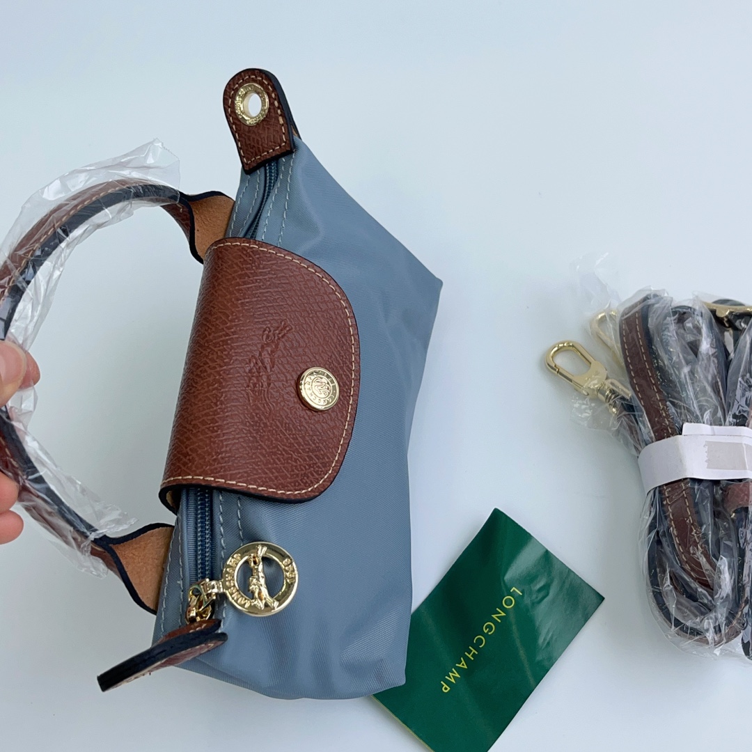 Longchamp ～ 打孔款 钢铁灰色