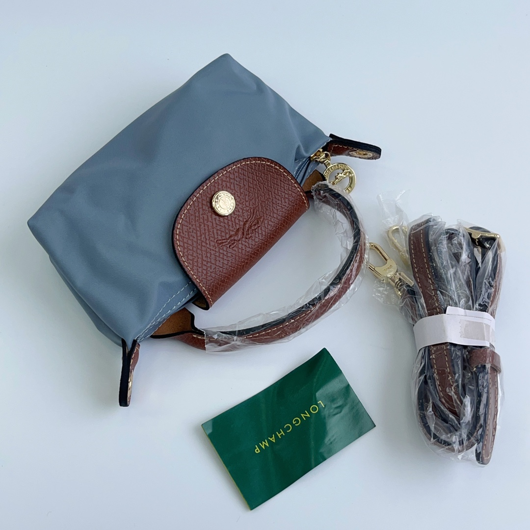 Longchamp ～ 打孔款 钢铁灰色