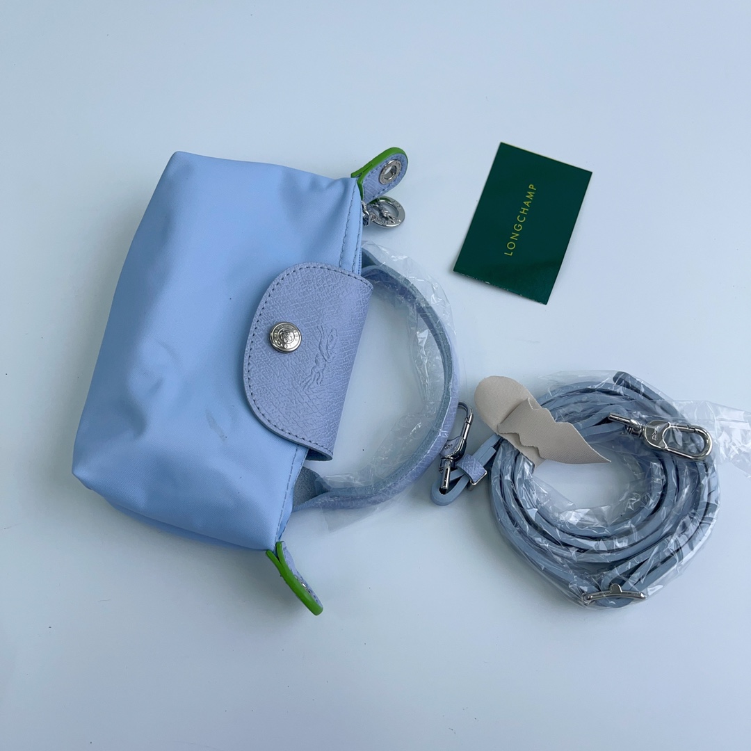 Longchamp ～ 打孔款 浅蓝色
