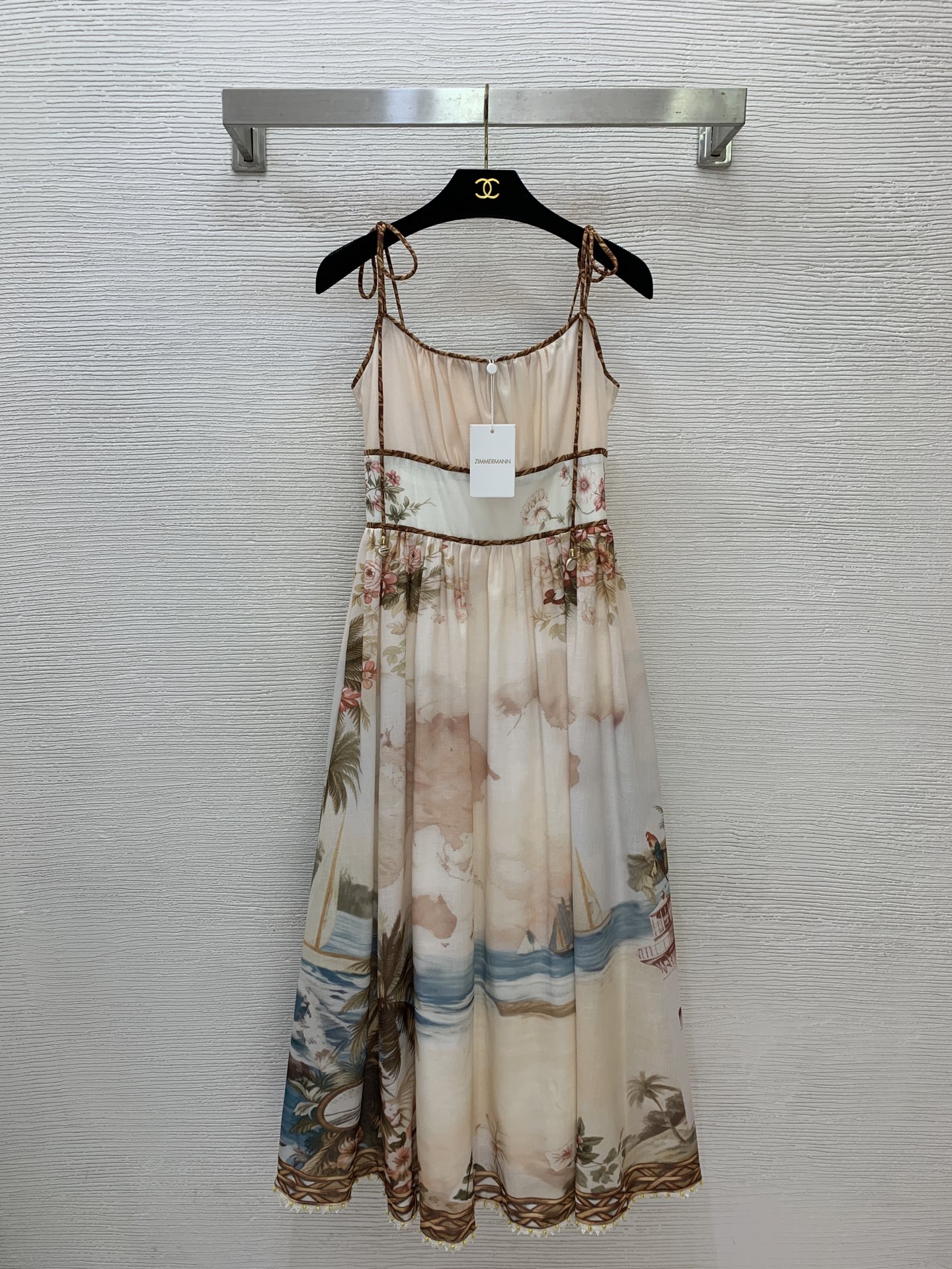 NO:878254,Style No. G26060768 ZIMMERMA*N ZIMMERMA*N Australian brand high-end customized linen blend fabric is breathable and comfortable!  Resort-style island beach oil painting retro print, wide waistline and slimming waist, large skirt suspender dress!  1.2.3.4/SMLXL (size 2, bust 78~96, elastic back, waist 68, skirt length 110 excluding straps),,skirts,19860909款号G26060768 ZIMMERMA*N 兹默曼澳洲品牌高端定制亚麻混纺面料透气舒适！度假风海岛沙滩油画复古印花、宽腰线收腰显瘦大裙摆吊带连衣裙！1.2.3.4/SMLXL（2码胸围78～96后背打揽弹力,腰围68,裙长110不含肩带）,,skirts,,Women's clothing