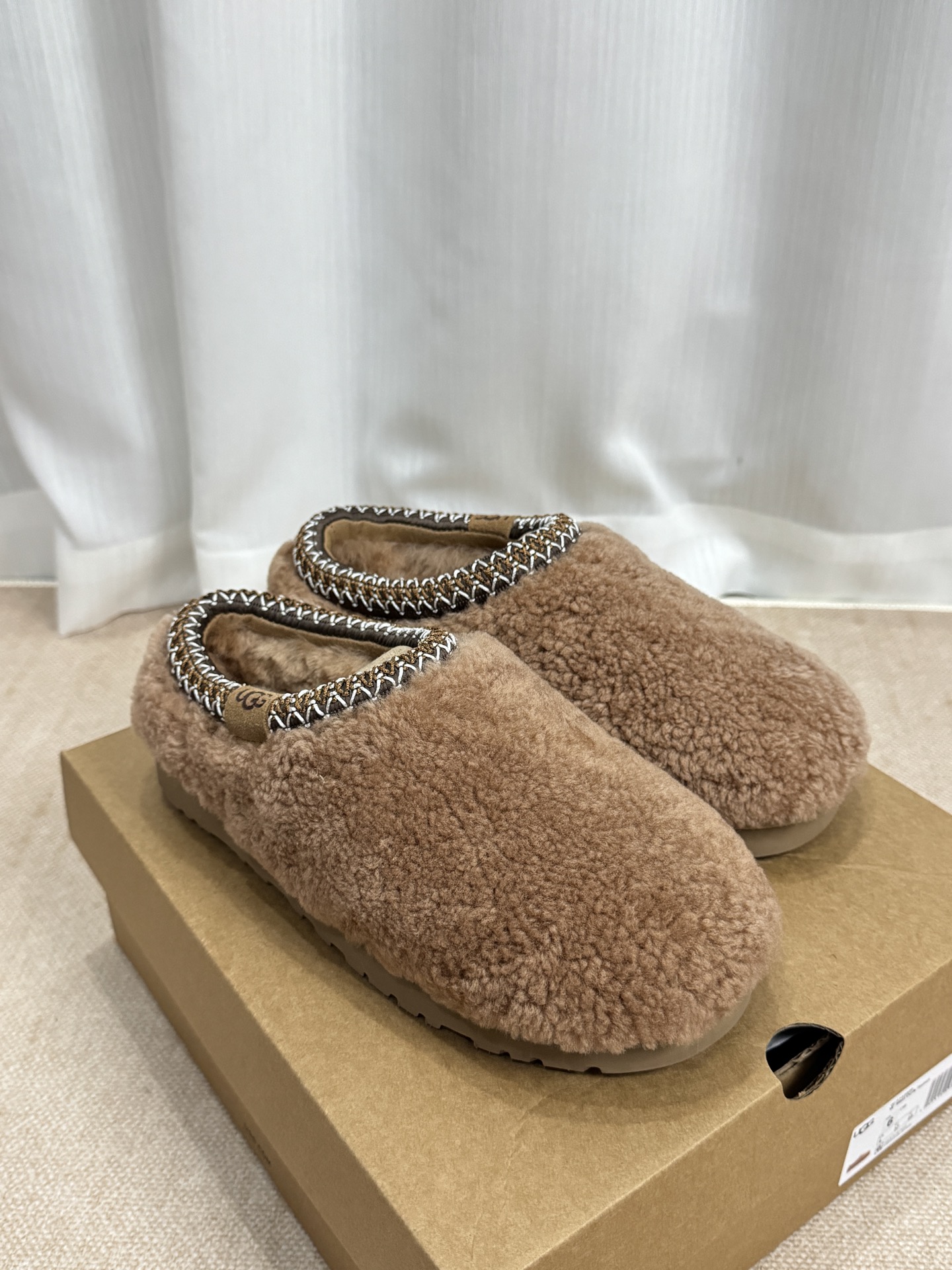 🔥UGG新款泰迪卷毛雪地靴没人不爱Tazz Braid塔茨韩系甜美穿搭博主最爱了整个鞋面都是泰迪卷毛而且