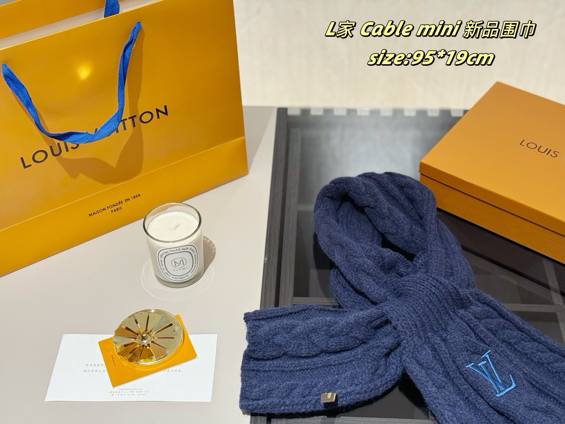P65
配密封礼盒
LV | Cable mini 新品围巾
路易威登新品围巾好惊艳
材质软糯细腻亲肤
而且很衬肤色 显白特别白嫩嫩的
男女皆可哦 超高性价比
size:95*19cm