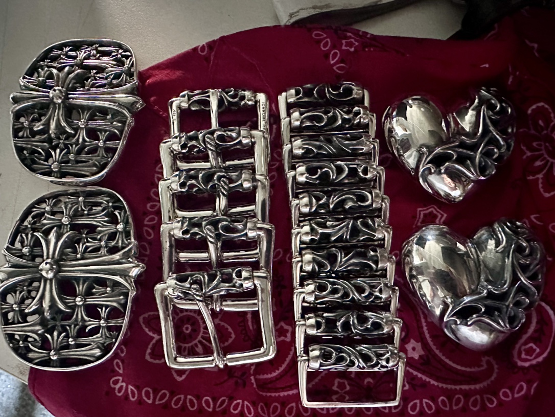 Chrome hearts belt buckles are arriving one after another