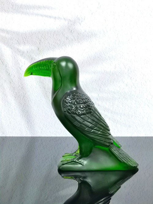 Lalique Green Crystal Toucan Sculpture - Exotic Decor, Symbol of Happiness 30 Lalique Green Crystal Toucan Sculpture - Exotic Decor, Symbol of Happiness