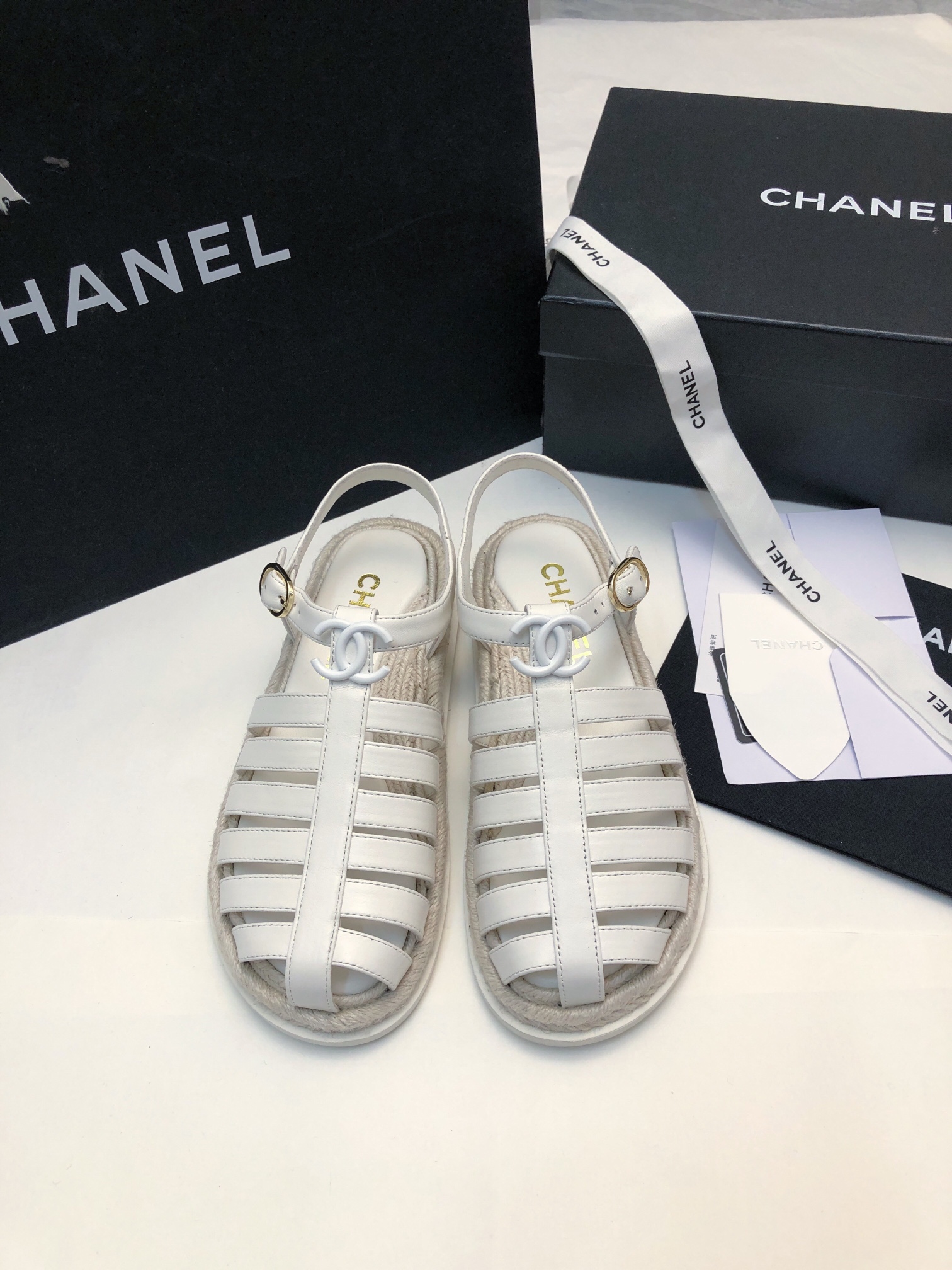 Chanel Meilleur
 Chaussures Sandales Caoutchouc Peau de mouton Série d’été Vintage