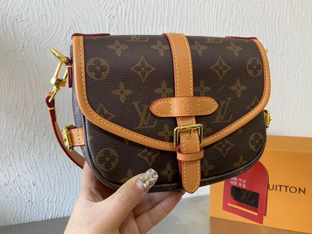 Louis Vuitton Sacs À Bandoulière & À Épaule Sacs Besace Replice trouvé
 Or