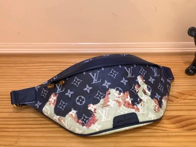 Louis Vuitton LV Discovery Belt Bags & Fanny Packs Blue White Monogram Canvas Spring/Summer Collection m23905