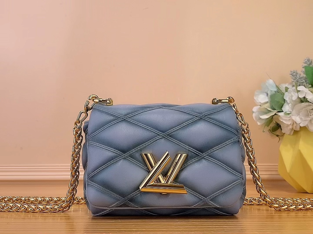2023 Replica
 Louis Vuitton Bags Handbags Best Like
 Blue Grey Sheepskin Spring Collection Chains m83071