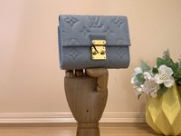 Louis Vuitton LV Pochette MeTis AAA+
 Wallet Blue Gold Light M82926