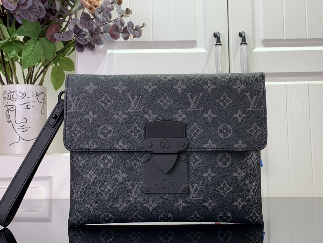 Louis Vuitton Clutches & Pouch Bags Black Monogram Canvas Pochette M82598