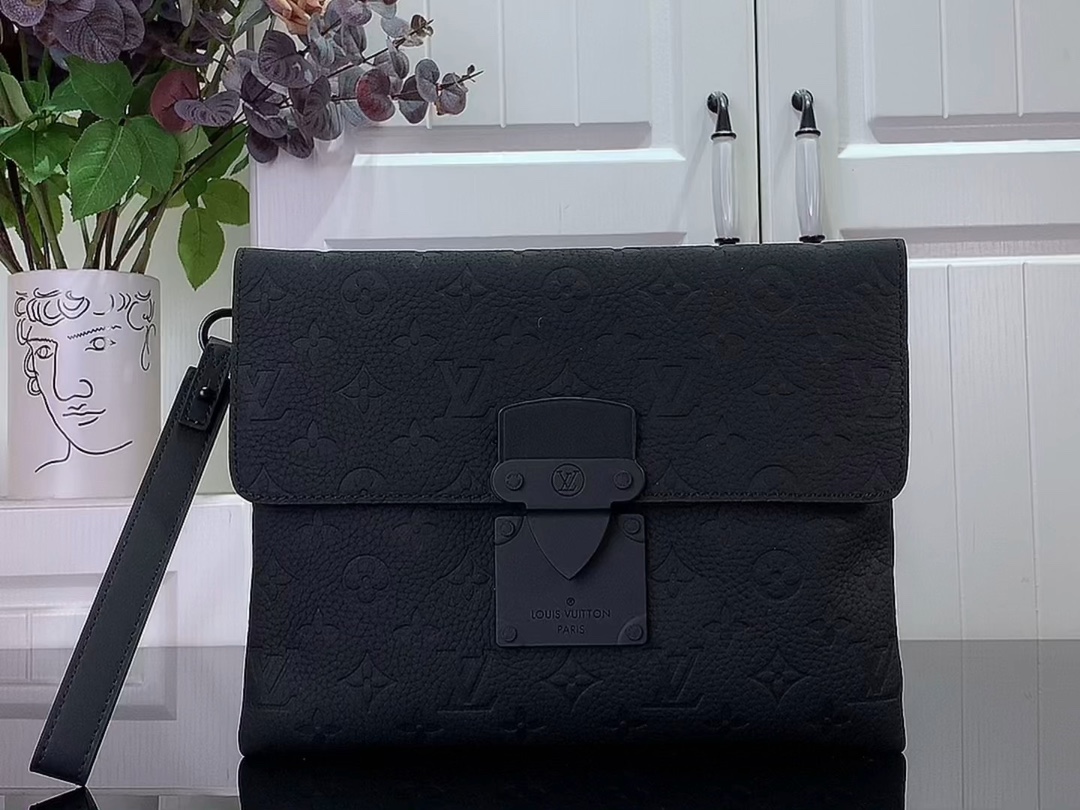 Replica How Can You
 Louis Vuitton Clutches & Pouch Bags Black Taurillon Pochette m82559