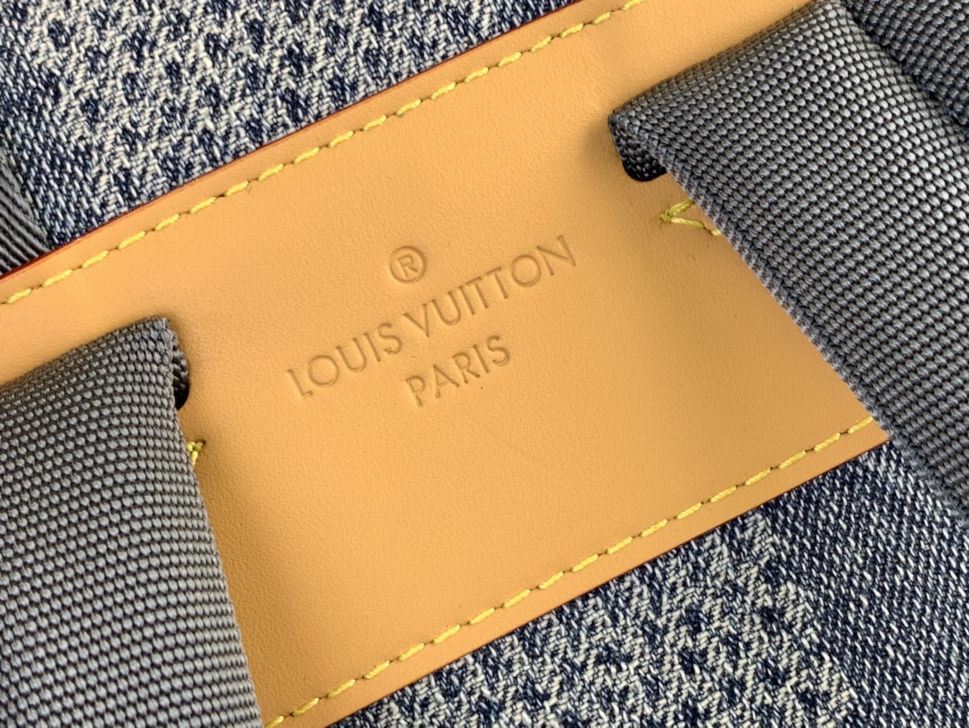 Louis Vuitton Haute Couture Haute Couture Ready-to-Wear Clothing Dress 5