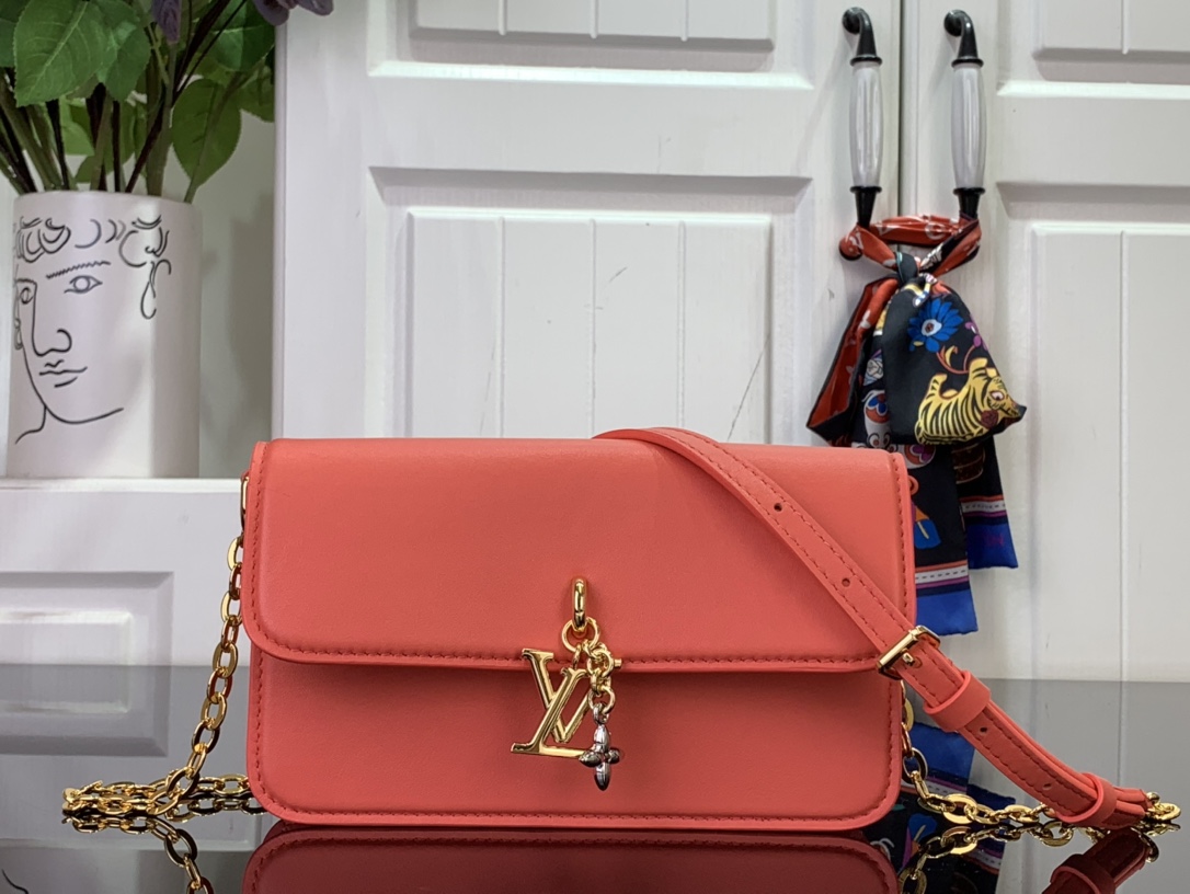 批 顶级原单复刻独家实拍📷【WALLET ON CHAIN LV BLOOM 手袋】M1...