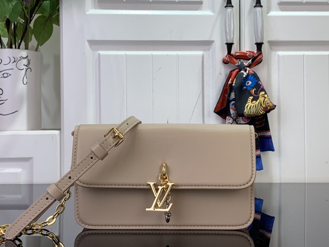 批 顶级原单复刻独家实拍📷【WALLET ON CHAIN LV BLOOM 手袋】M1...