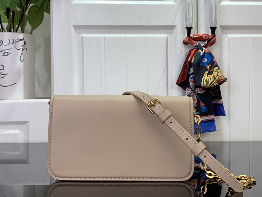 Louis Vuitton LV Bloom Walletlv,包 3