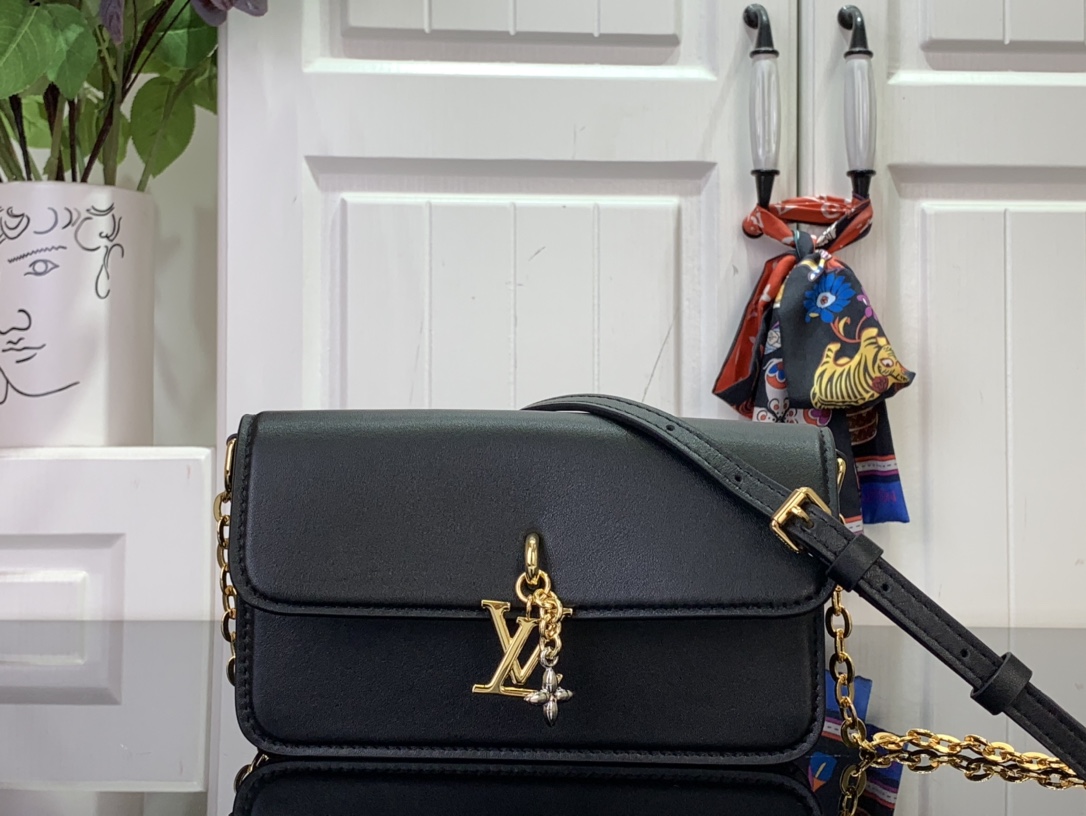 批 顶级原单复刻独家实拍📷【WALLET ON CHAIN LV BLOOM 手袋】M1...