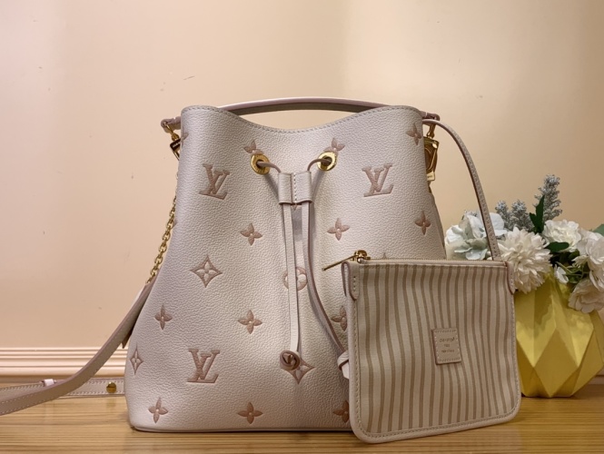 NéoNoé Medium Bucket Bag Monogram Empreinte Leather M45256 1 NéoNoé Medium Bucket Bag Monogram Empreinte Leather M45256
