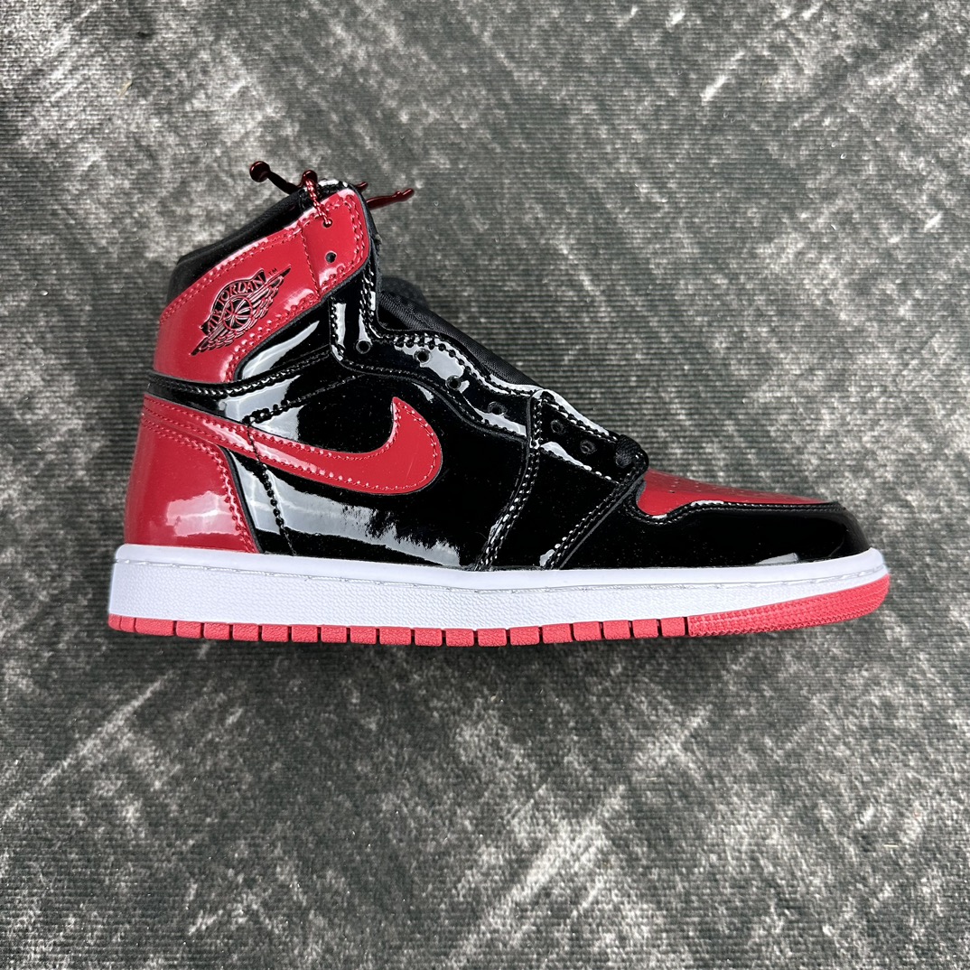 Air Jordan AJ High 高帮全系列 原盒原配 大厂出品 原厂楦头纸板数据开发 鞋型公整不松垮 采购头层皮料冲裁 高整洁度 上脚原汁原味的公司货既视感 原底独立模具 中底四线拉帮9