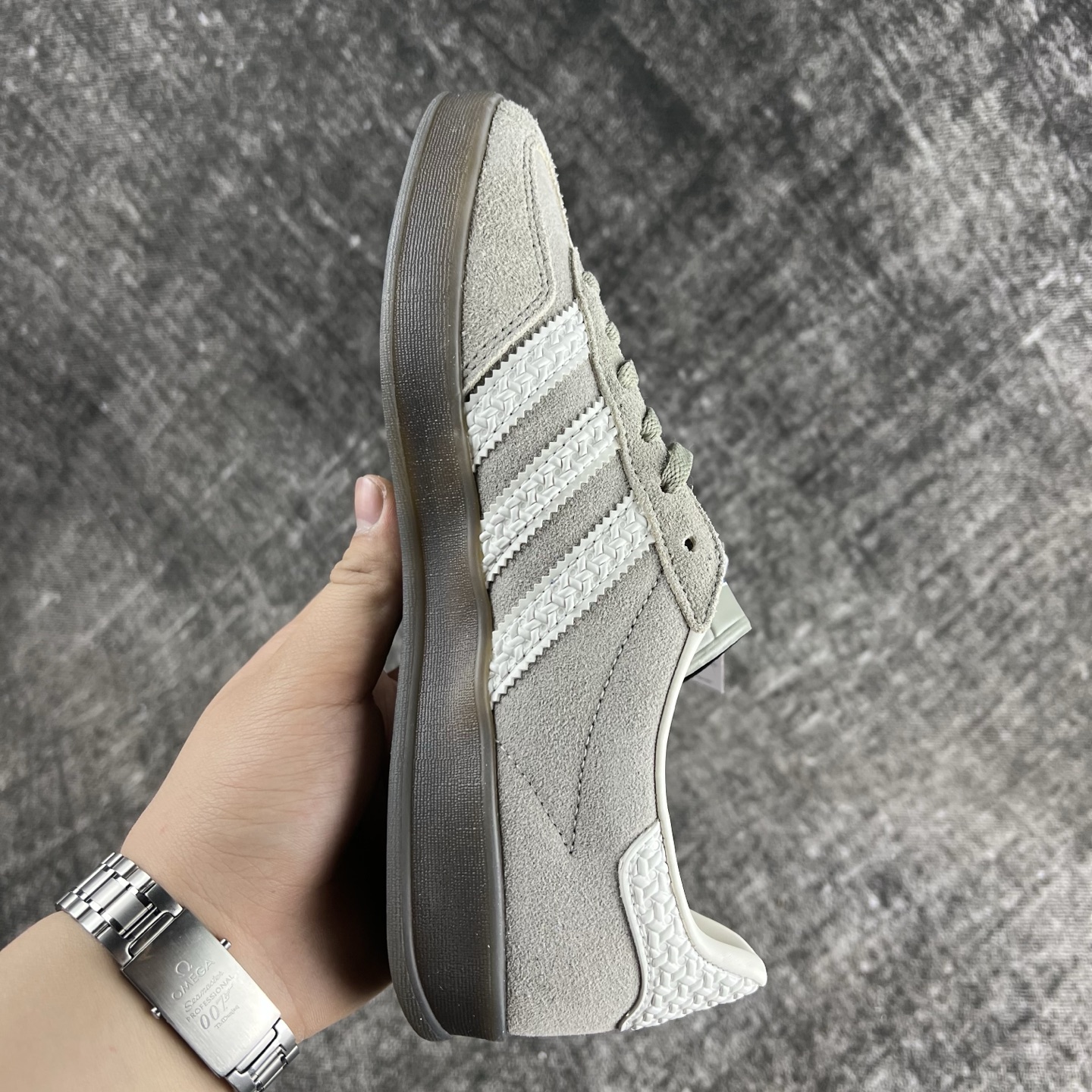 Adidas Gazelle Indoor: Retro Style, Premium Comfort, and Versatile Design 5 i1744600068937 4855 0 3