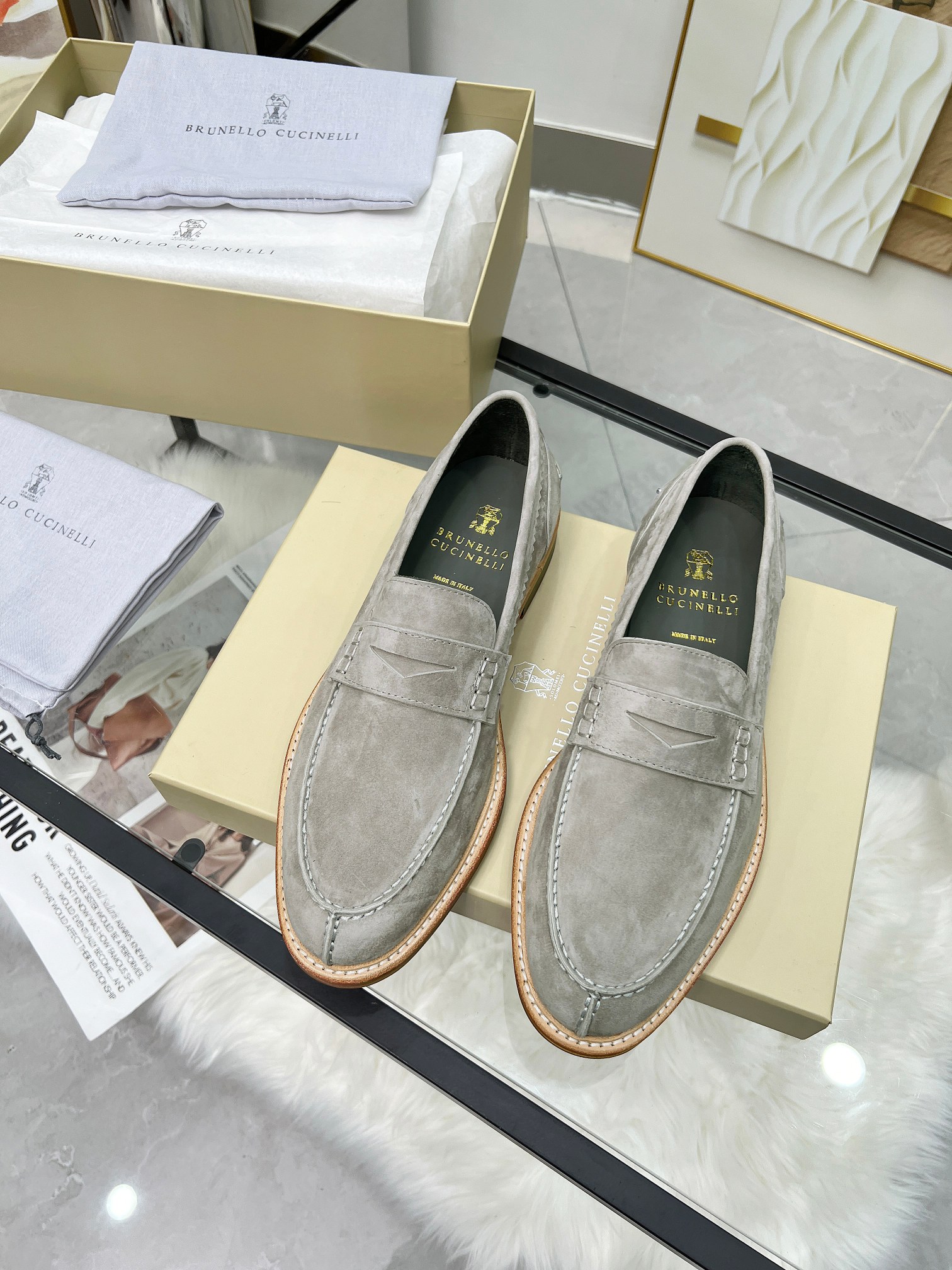 Precio de fábrica: 430BrunelloCucinelli versión superior del clásico de cuatro temporadas MocasinesE