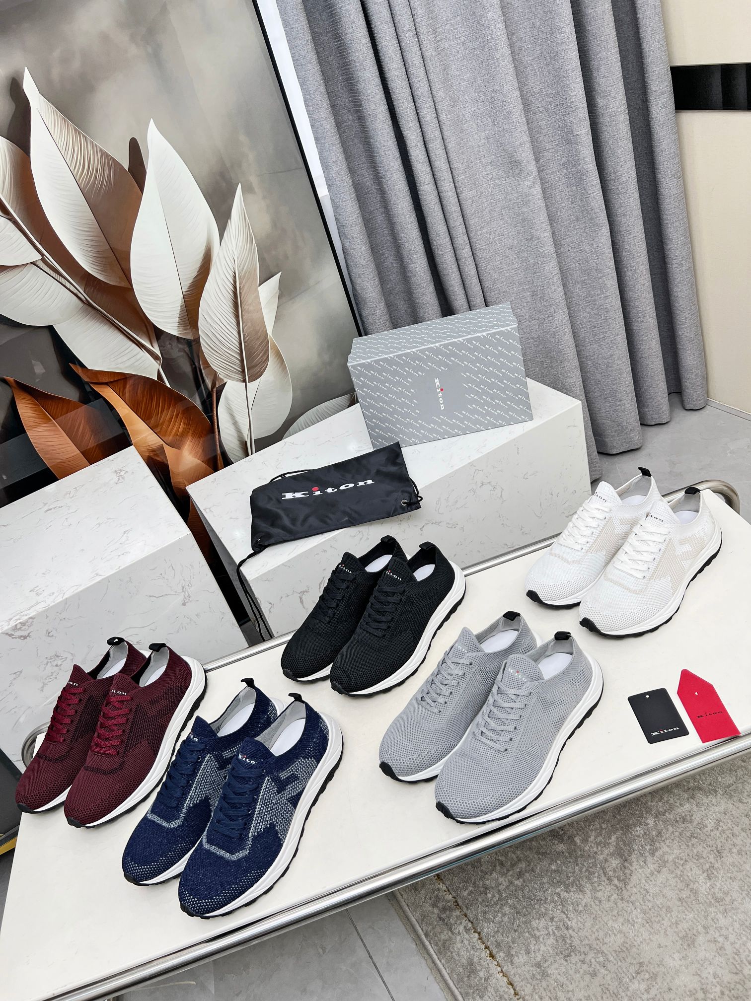 NO:346123,Kiton four-season classic casual knitted co-branded men's luck, original flying fabric, comfortable and breathable, K-home classic elements white beef, simple and comfortable, original one-to-one MD and rubber negative mold opening bottom, ultra-light Q-fitting main comfort, five-color classic colors are available, 39-46,19860909实价Kiton四季经典款休闲针织联名款男运,原版飞织面料,舒适透气,K家经典元素白色牛里,版型简约舒适,原版一比一MD与橡胶底片开模大底,超轻Q弹主打舒适 五色经典色可入 码数39-46,,Men's shoes