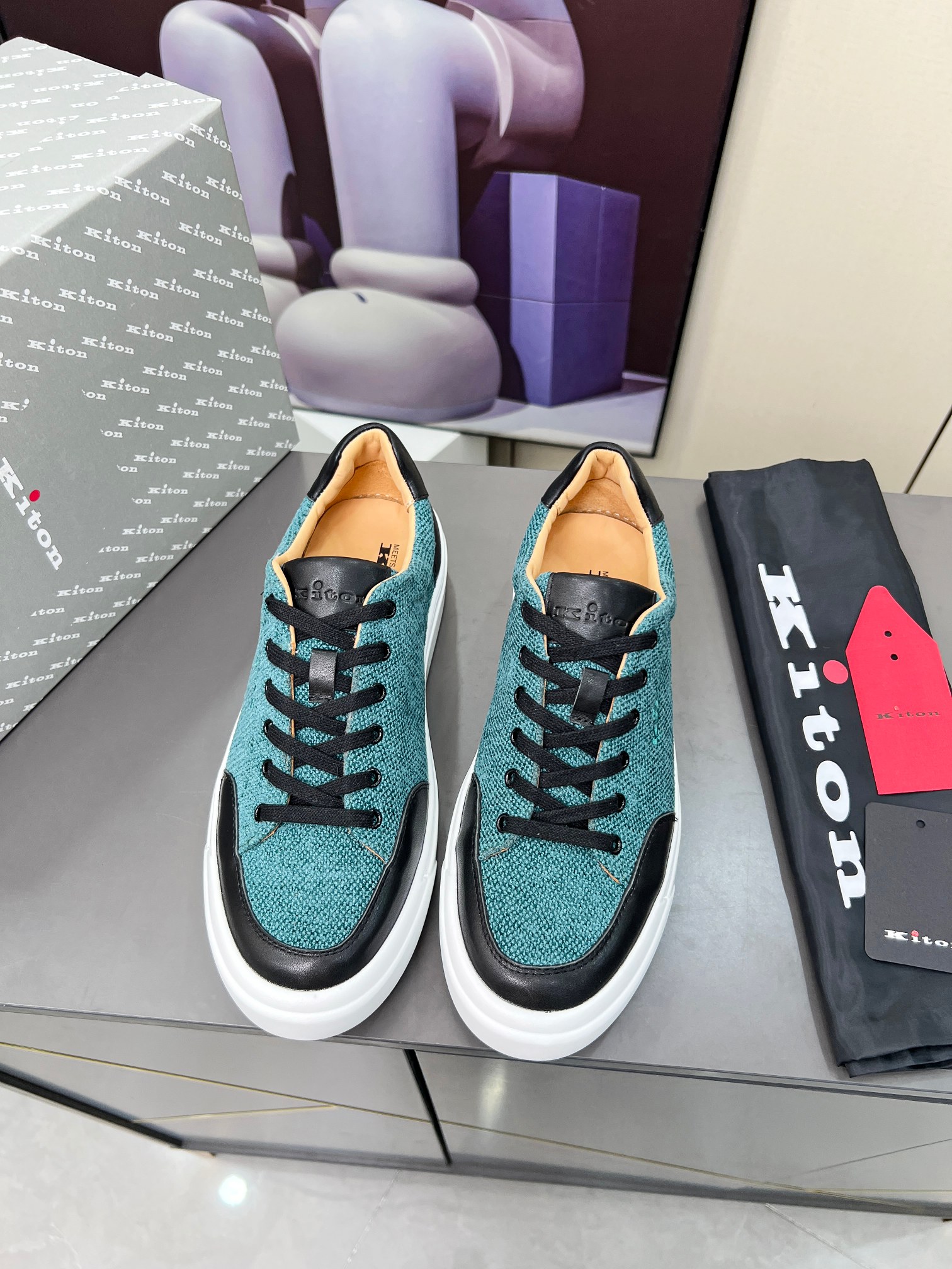 NO:345678,Real-priced Kiton lace-up old-fashioned casual men's style calf sued fabric with imported linen, water dyed sweat-absorbing and breathable beef. Original one-to-one Tpu lightweight bottom. Number of sizes: 39-46,19860909实价Kiton系带款老钱风休闲男款 小牛绒面料搭配进口亚麻,水染吸汗透气牛里 原版一比一Tpu轻料大底 码数:39-46,,Men's shoes