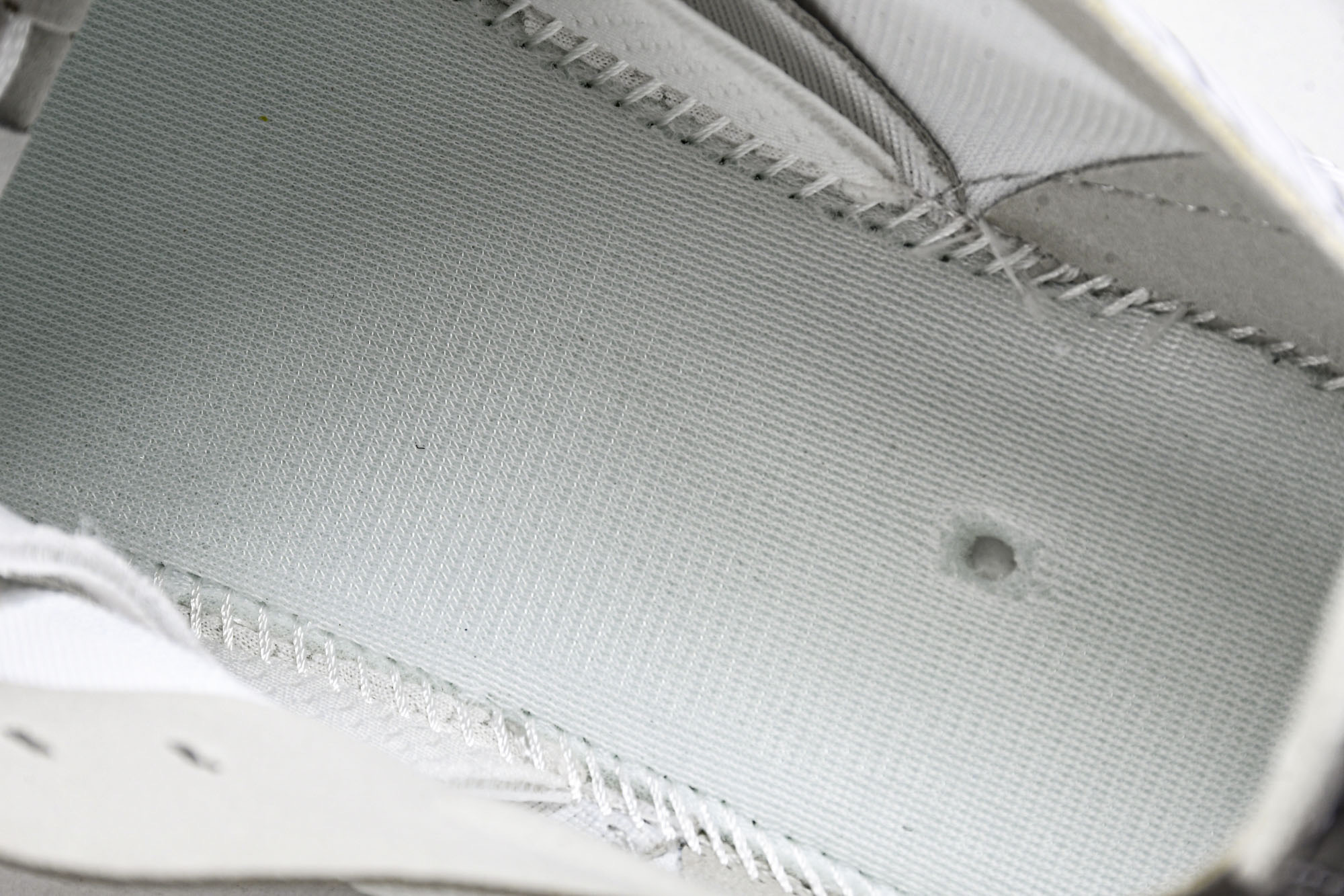 Norda 001 Sneaker in Stealth Black 男子灰黑色 全地形 越野 户外登