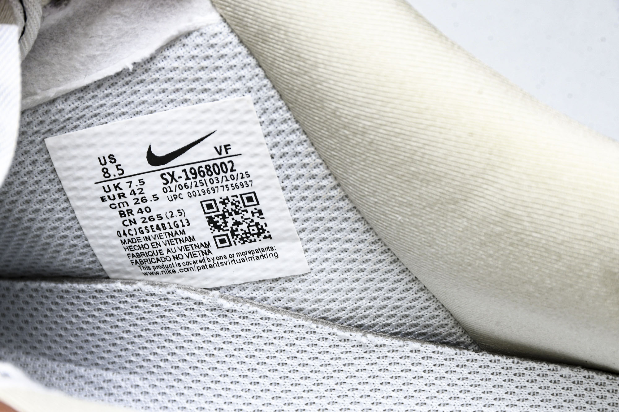 
Nike Air Force 1‘07 Low 米白绑带黑小勾 空军一号低帮休闲板鞋 GS9875-0