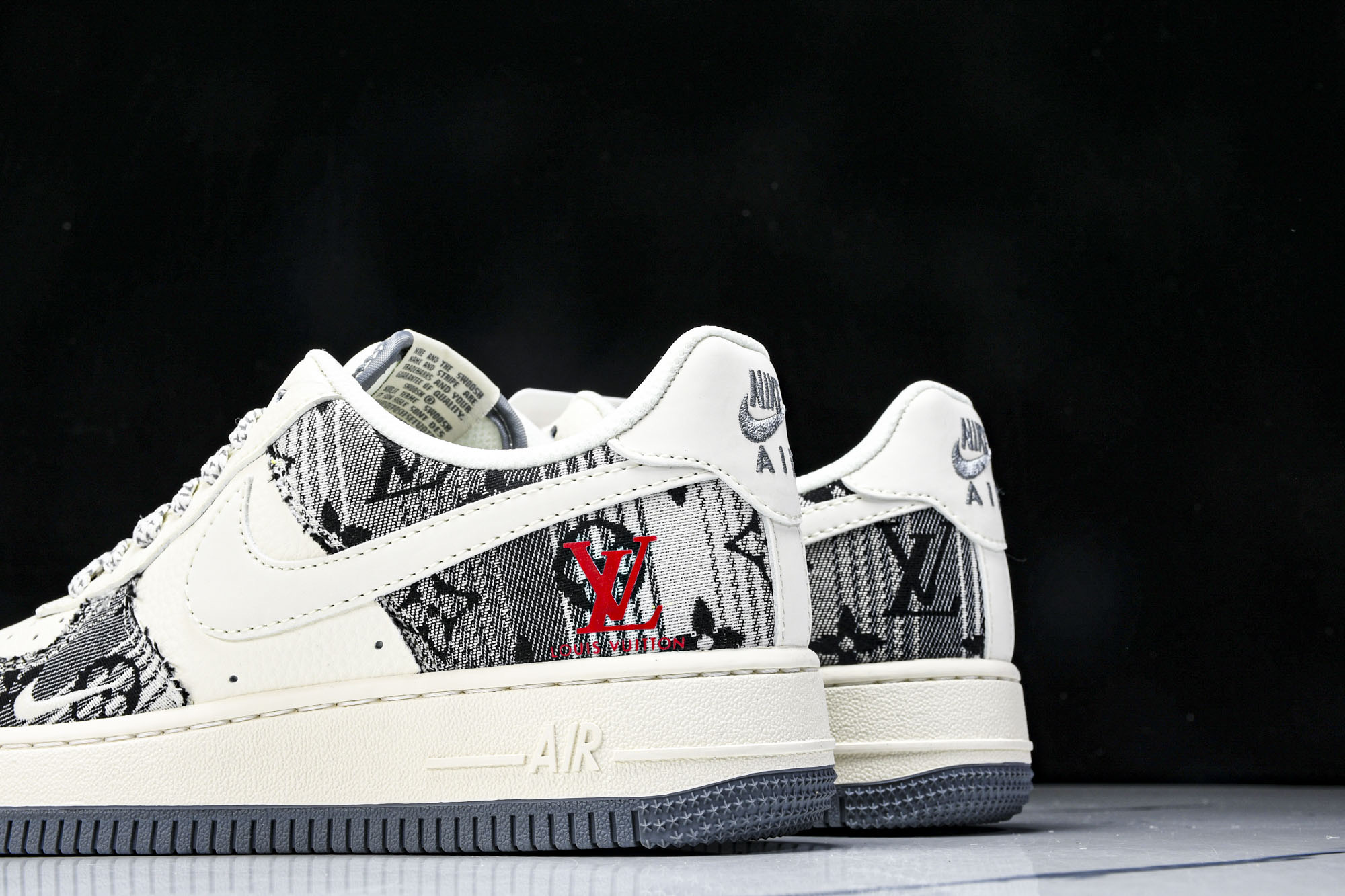 
Nike Air Force 1'07 Low LV联名 黑灰印花牛仔 空军一号低帮休闲板鞋 XS19