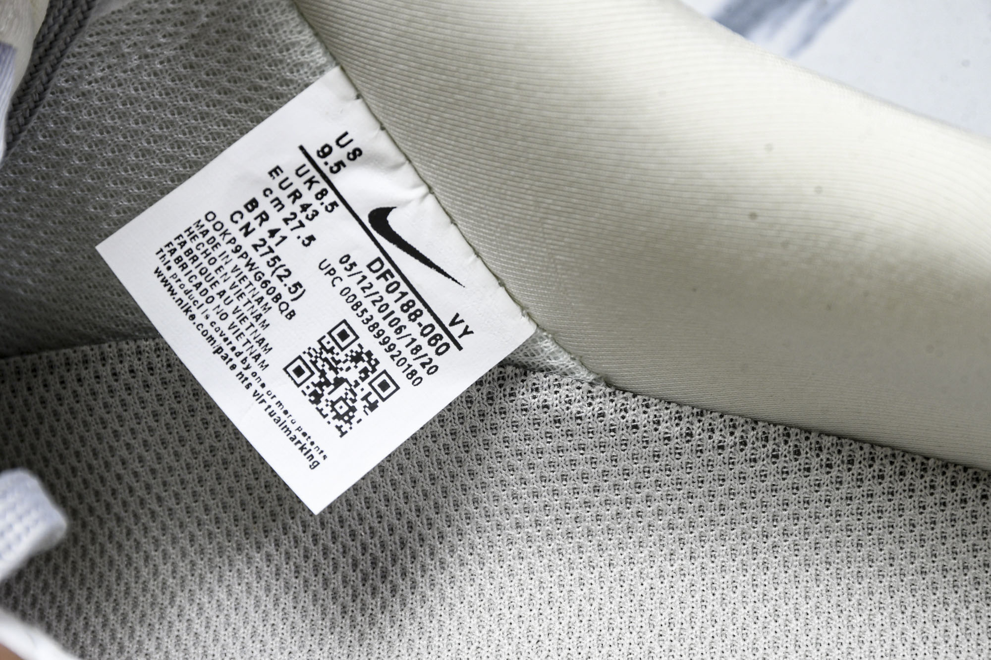 
Nike Air Force 1'07 Low UN联名 印象LOGO 空军一号低帮休闲板鞋 DF01