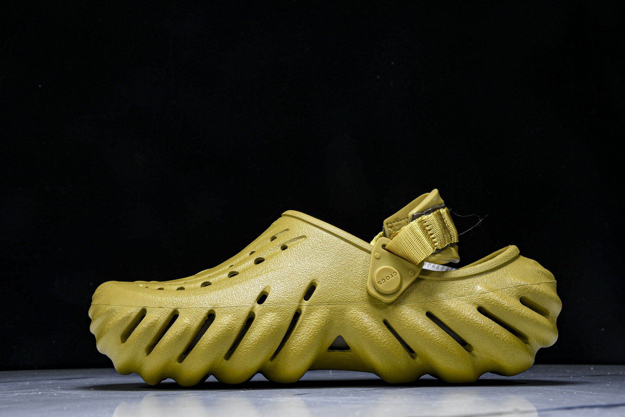 本地自取
8色集合图
Crocs 卡骆驰 波波 平跟包头套脚 沙滩洞洞凉鞋
新货🚀#东莞原厂 欧洲订单