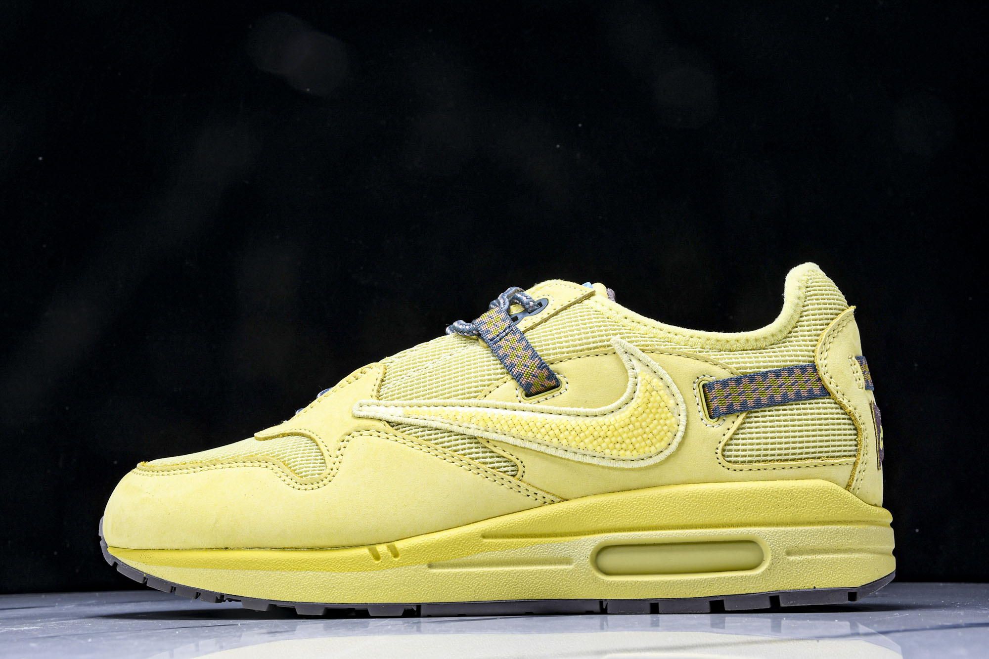 
Travish Scott x NK Air Max 1“土星金”复古休闲跑步鞋 小麦色 倒钩DO93