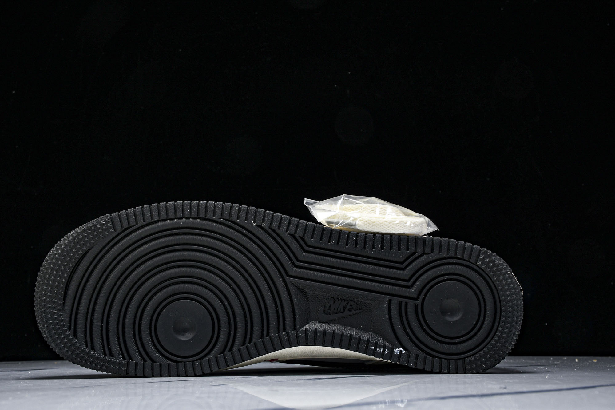 
Nike Air Force 1'07 Low 问界联名 黑M9 空军一号低帮休闲板鞋 XS1958-