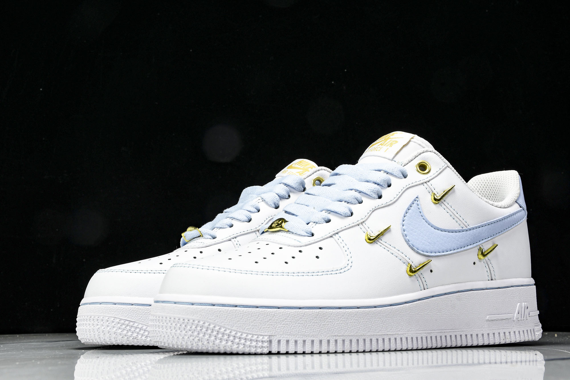 
Nike Air Force 1'07 Low 官方爆款定制 二次元主题 四勾天蓝 空军一号低帮休闲板