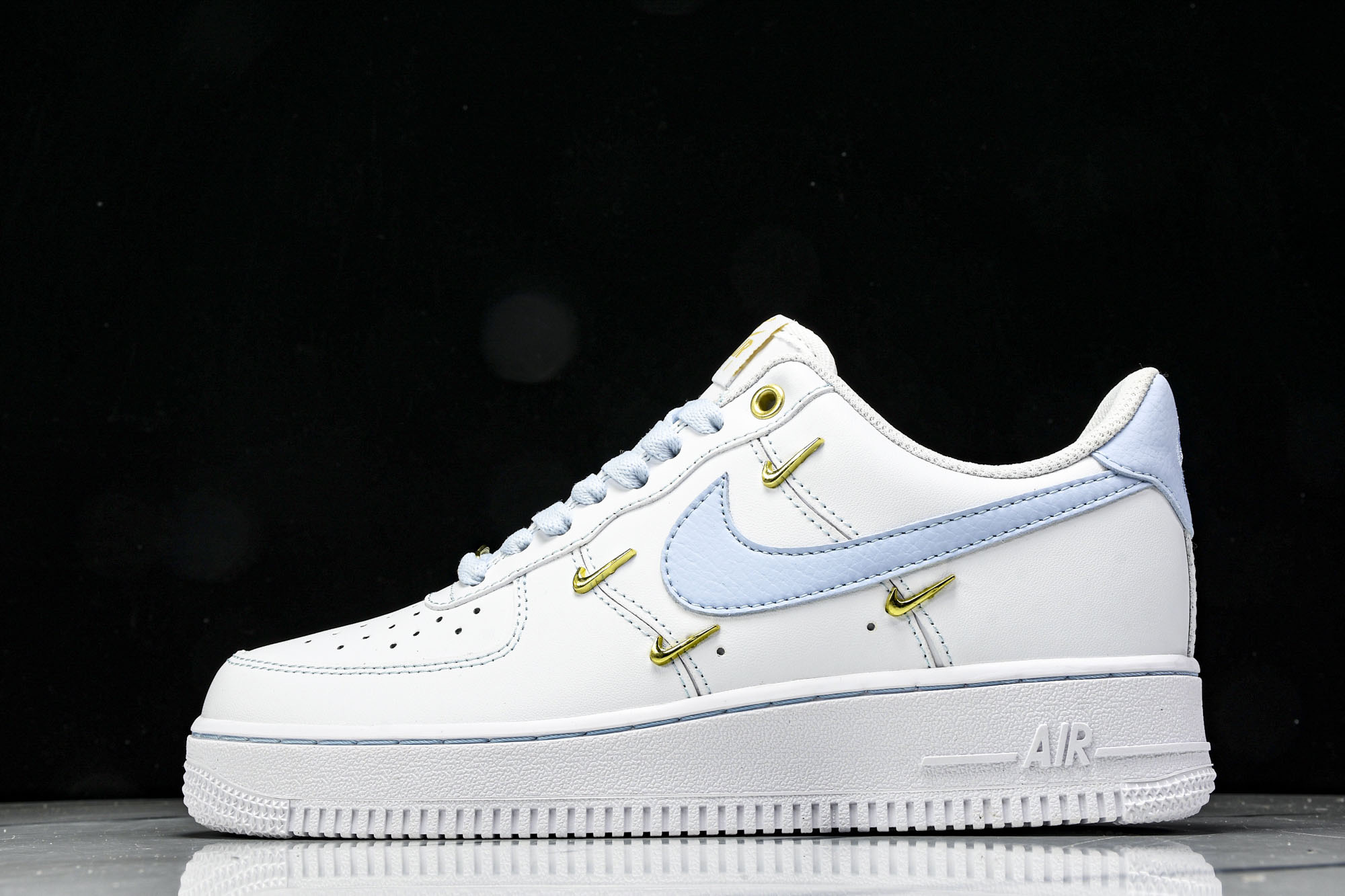 
Nike Air Force 1'07 Low 官方爆款定制 二次元主题 四勾天蓝 空军一号低帮休闲板