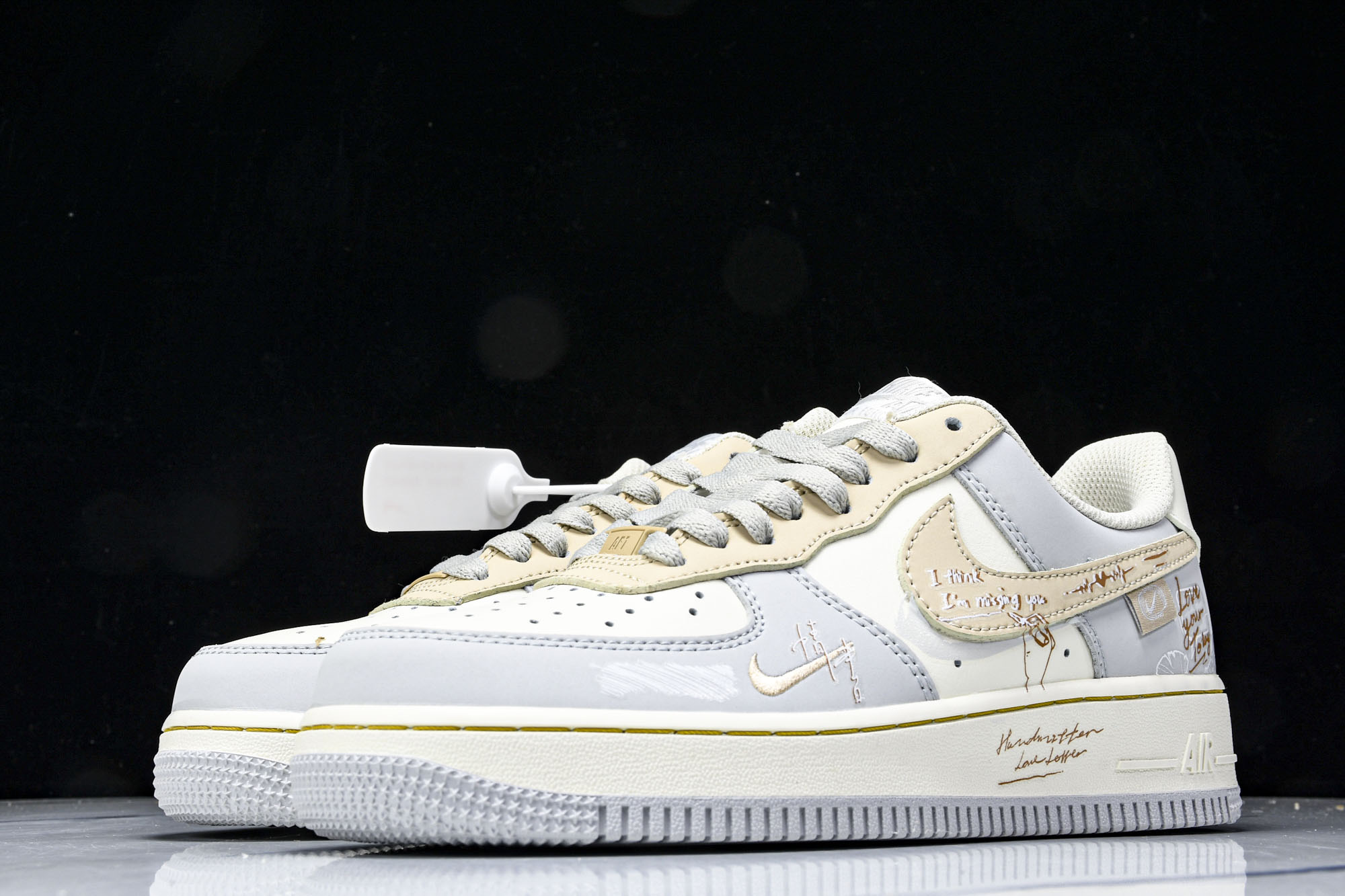
Nike Air Force 1'07 Low Love Letter 手写情书 空军一号低帮休闲板鞋