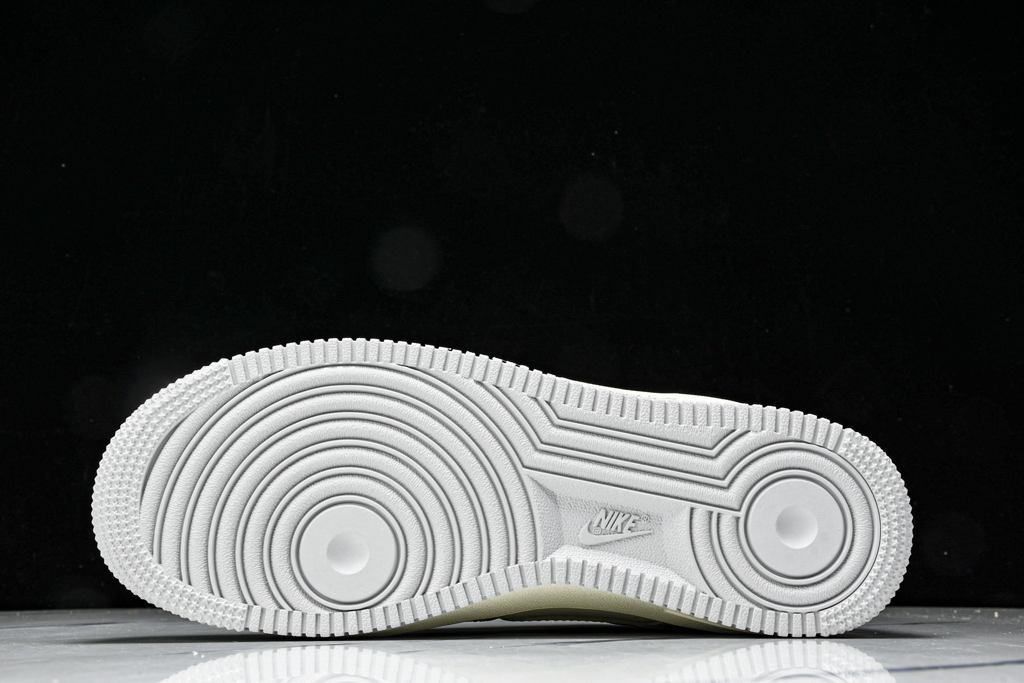 
Nike Air Force 1'07 Low Love Letter 手写情书 空军一号低帮休闲板鞋