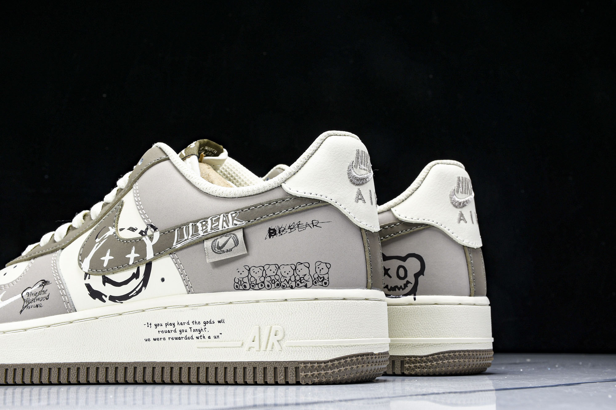 
Nike Air Force 1'07 Low Smiling Bear 笑脸熊 空军一号低帮休闲板鞋