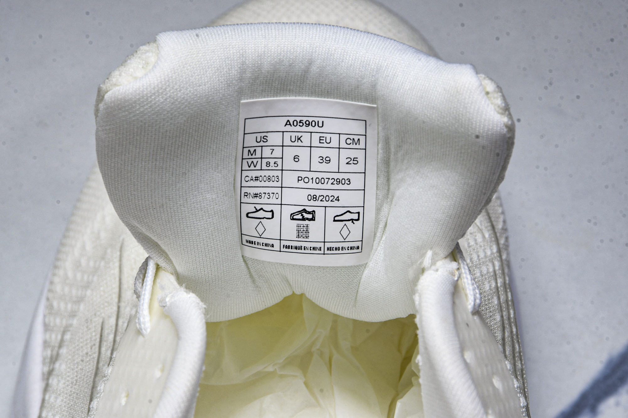 
Alo Yoga Runner Low Sneaker 恢复模式系列低帮复古休闲运动滑板板鞋 A059