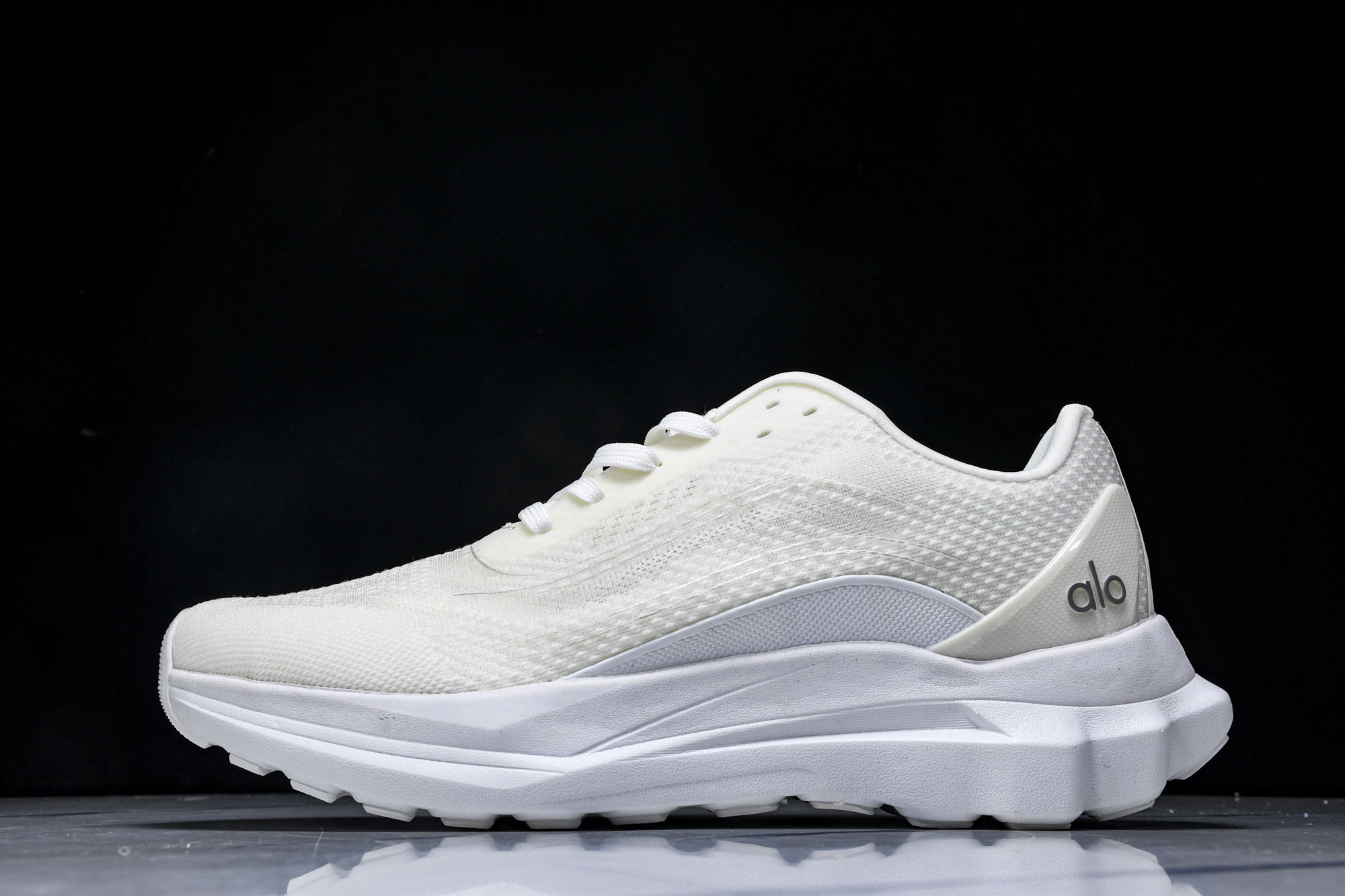 
Alo Yoga Runner Low Sneaker 恢复模式系列低帮复古休闲运动滑板板鞋 A059