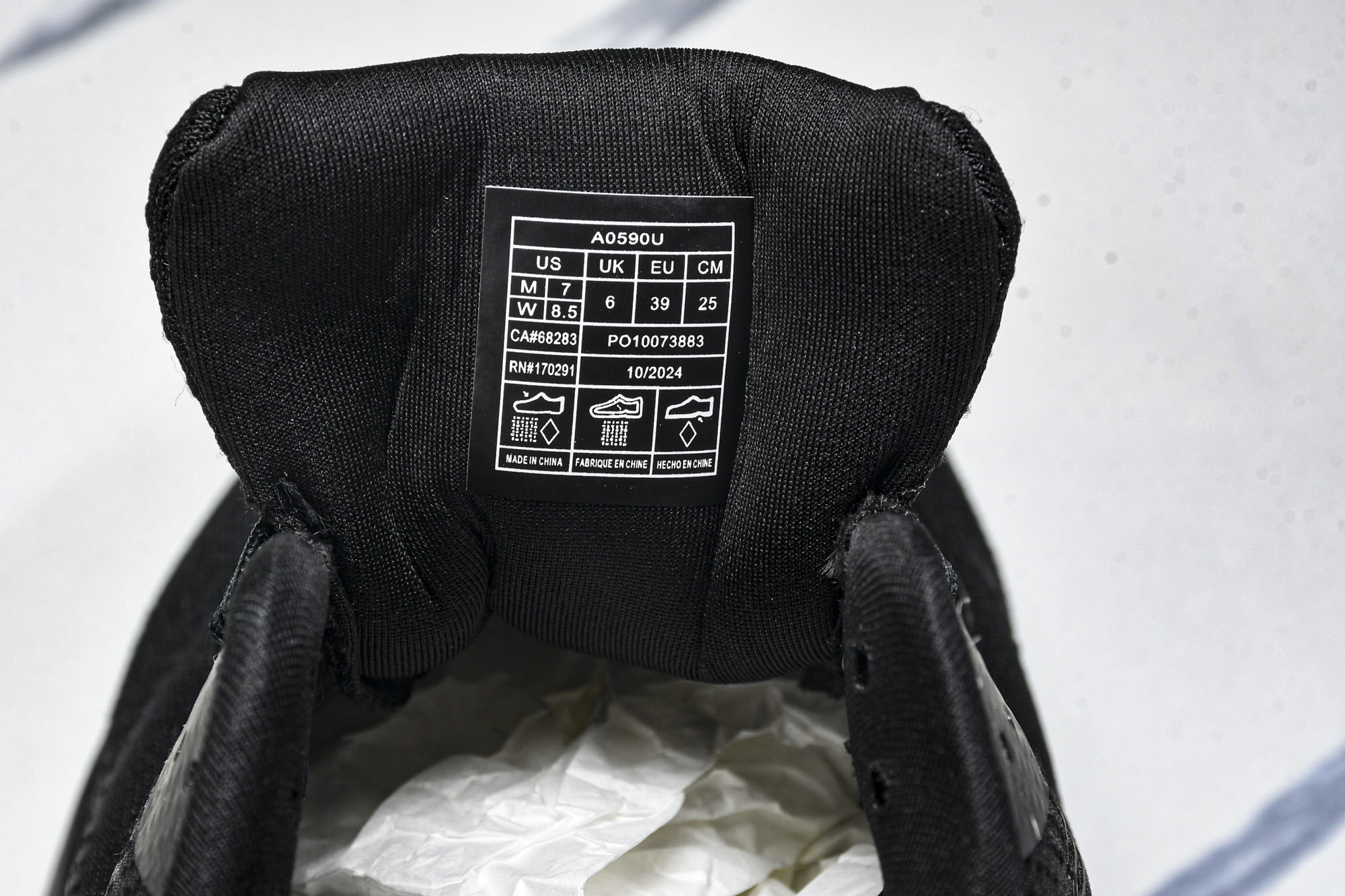 
Alo Yoga Runner Low Sneaker 恢复模式系列低帮复古休闲运动滑板板鞋 A059