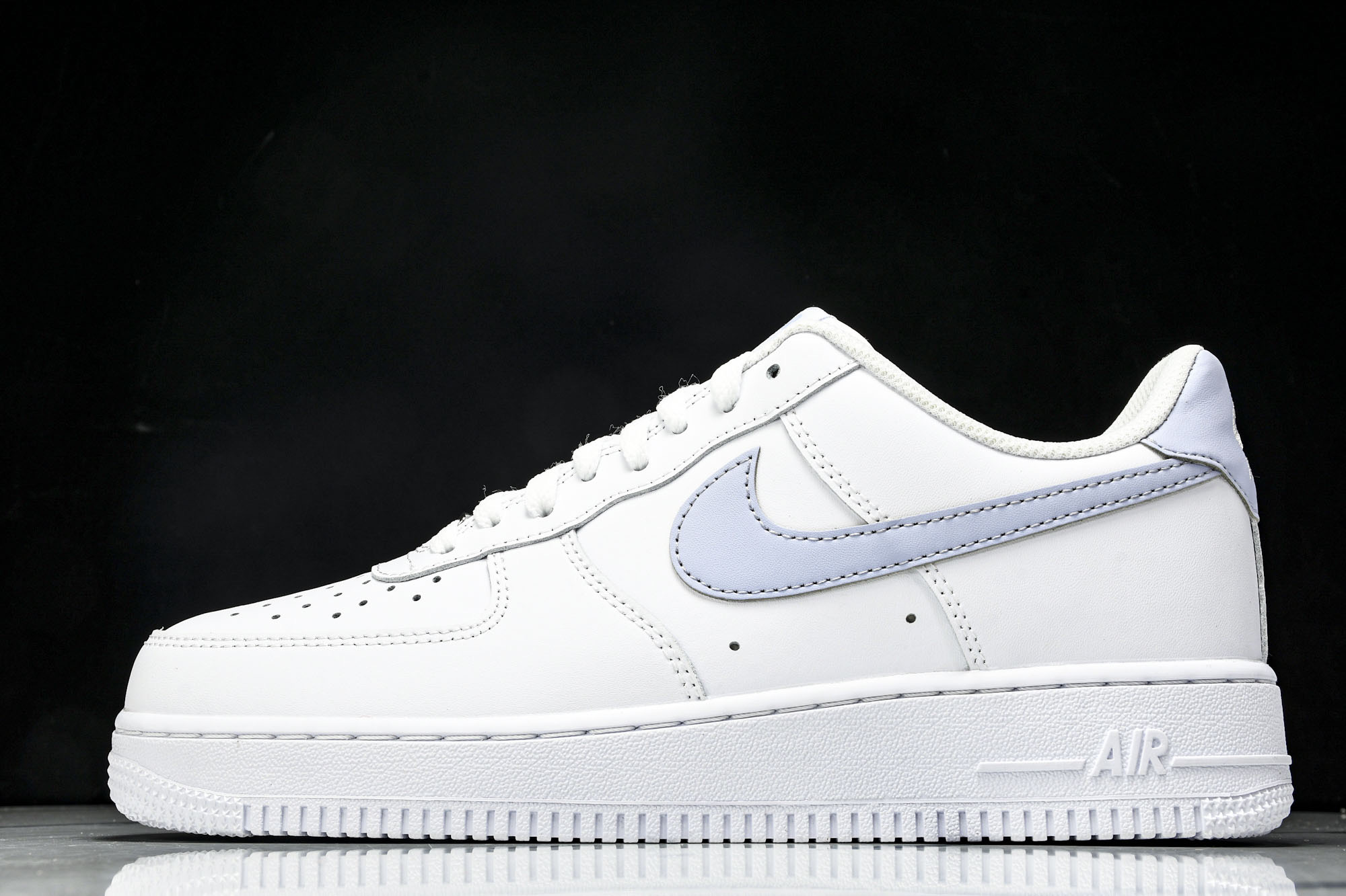 
Nike Air Force 1'07 Low 空军一号低帮休闲板鞋 FJ4146-117
36 36