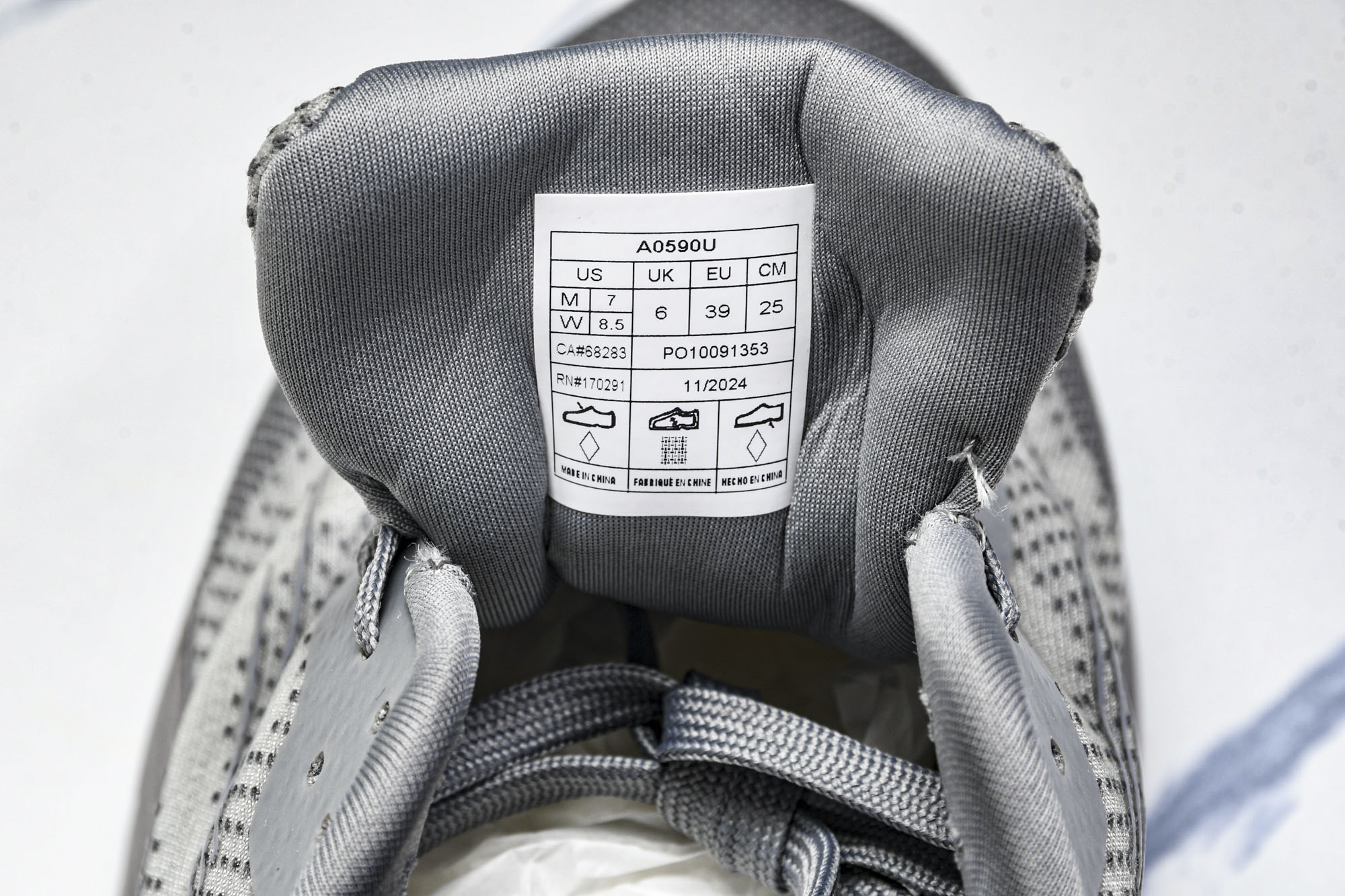 
Alo Yoga Runner Low Sneaker 恢复模式系列低帮复古休闲运动滑板板鞋 A059