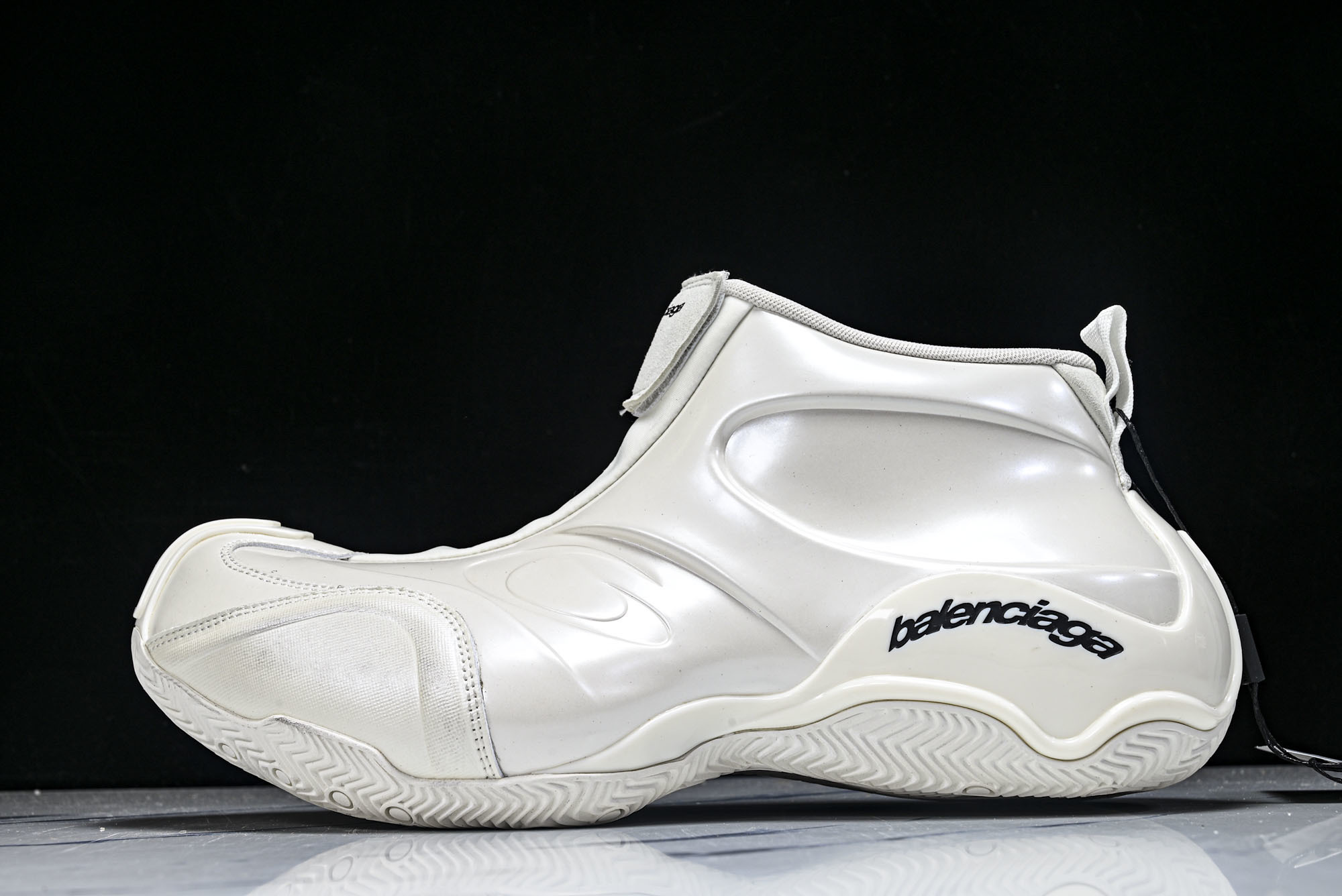 Balenciaga巴黎世家篮球鞋男士缓震支撑贴合防滑银色 WBKBM900039 40 41 42 4