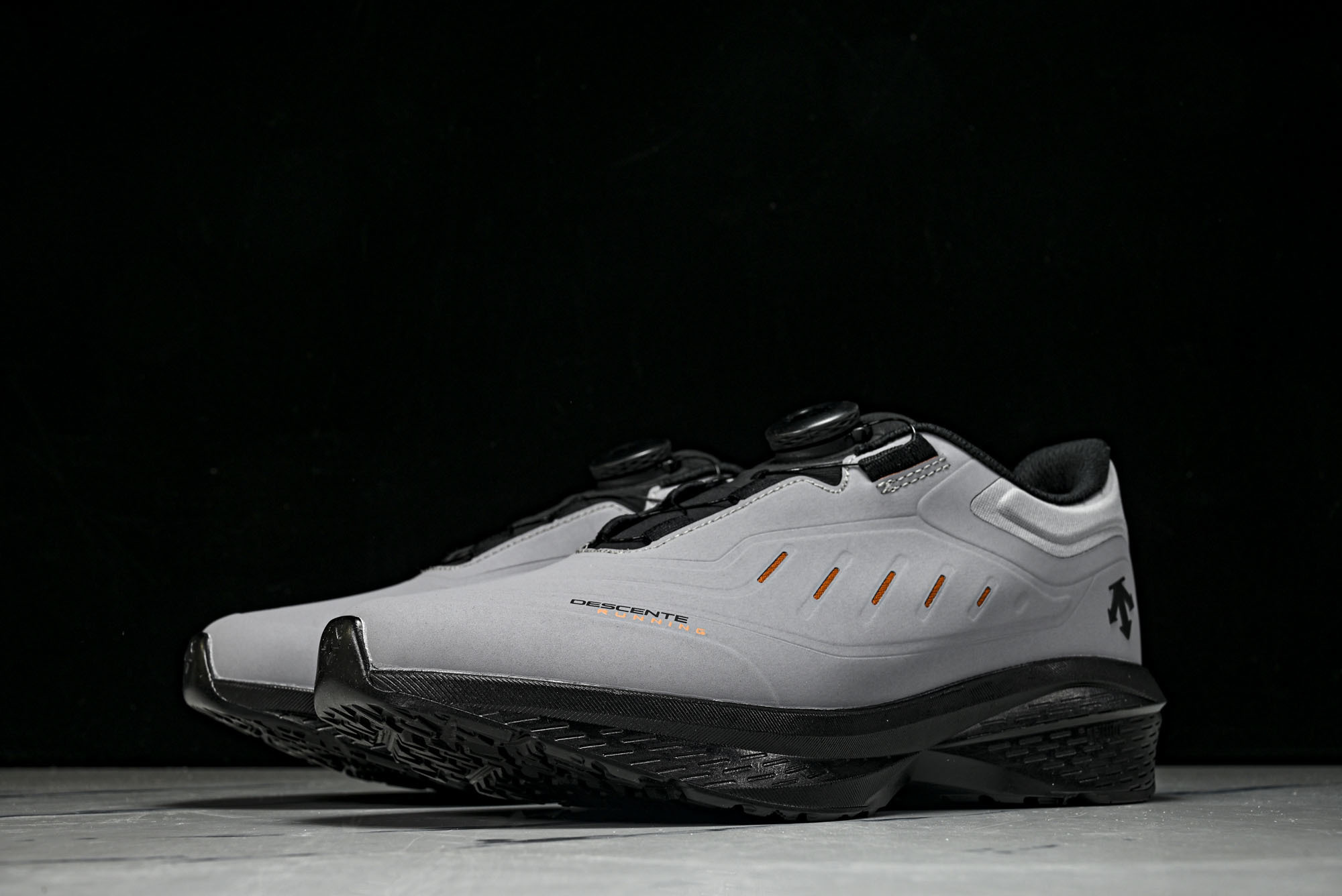 迪桑特DESCENTE RUNNING DFLUID流体鞋缓震BOA防水回弹支撑跑步鞋D4431RRN3