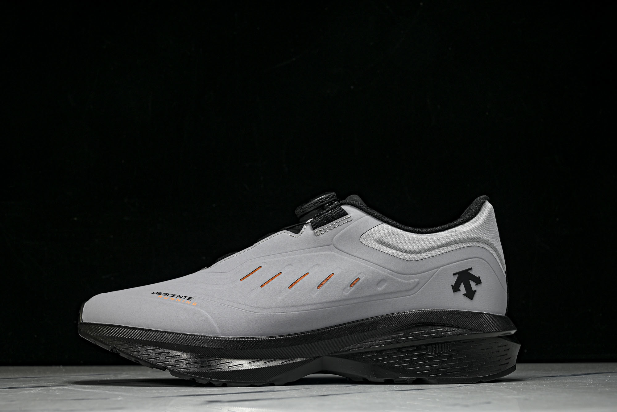 迪桑特DESCENTE RUNNING DFLUID流体鞋缓震BOA防水回弹支撑跑步鞋D4431RRN3