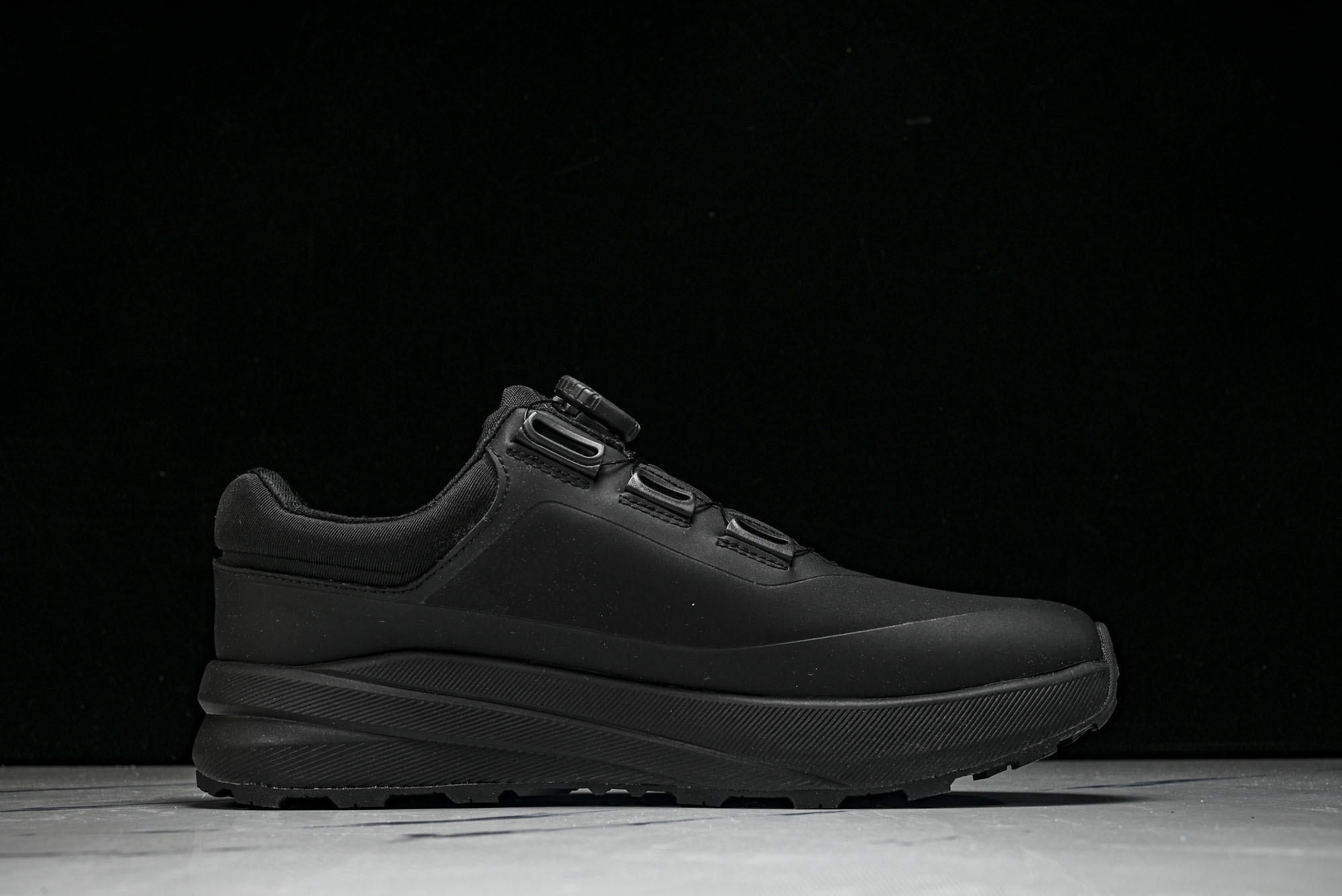 迪桑特DESCENTE RUNNING DFLUID流体鞋缓震BOA防水回弹支撑跑步鞋D4431LSN1