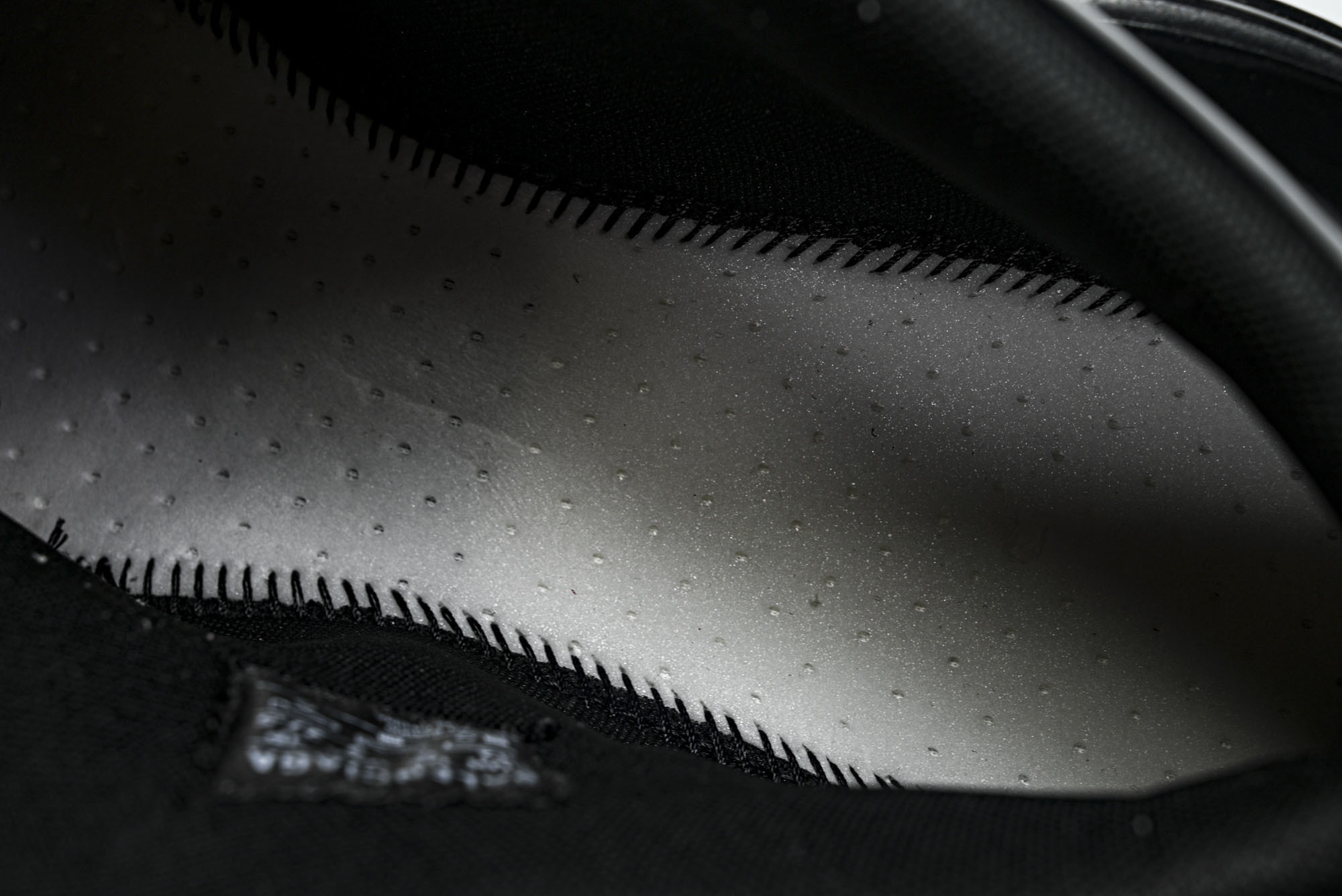 Balenciaga巴黎世家篮球鞋男士缓震支撑贴合防滑黑色 WBKBM111039 40 41 42 4