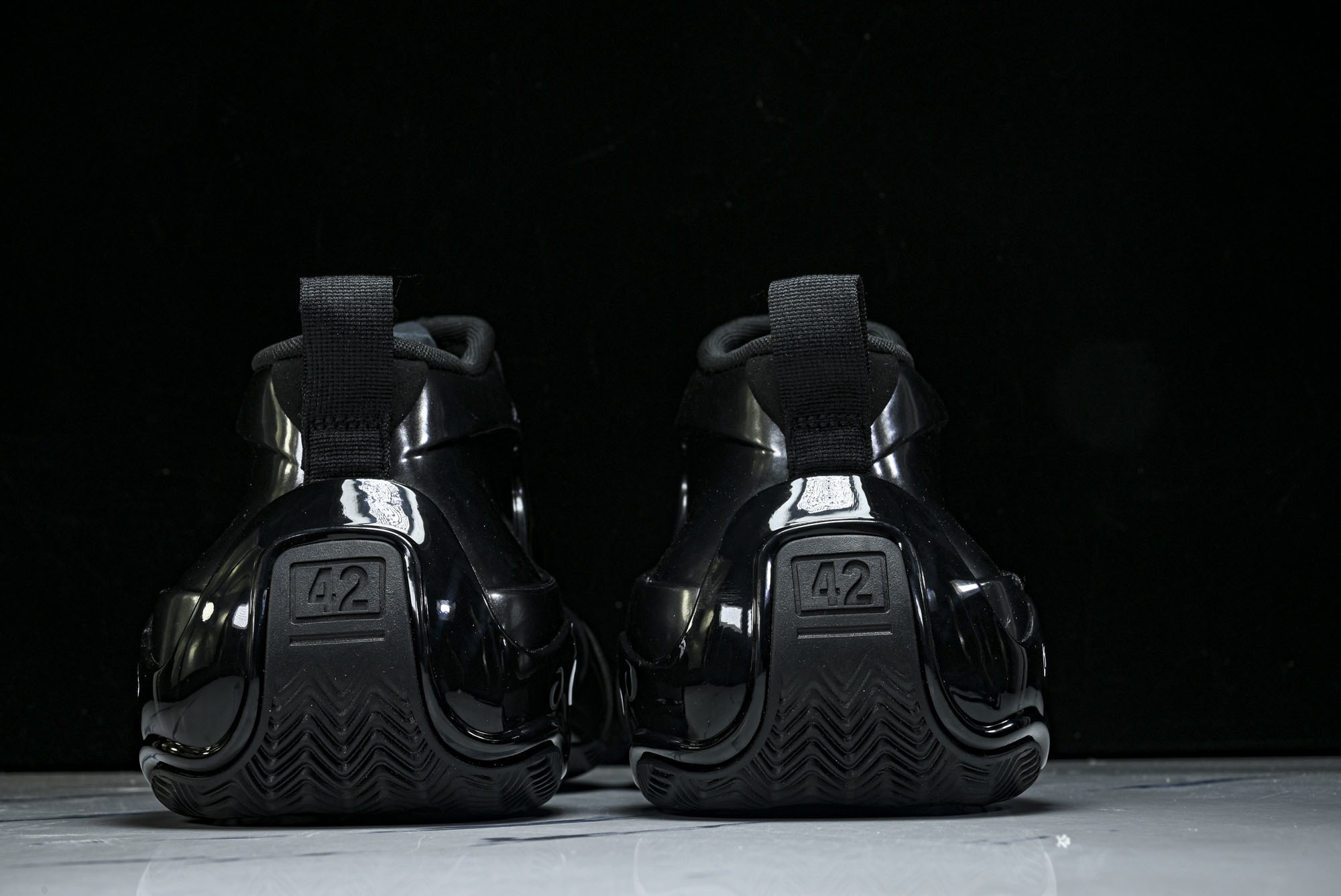 Balenciaga巴黎世家篮球鞋男士缓震支撑贴合防滑黑色 WBKBM111039 40 41 42 4